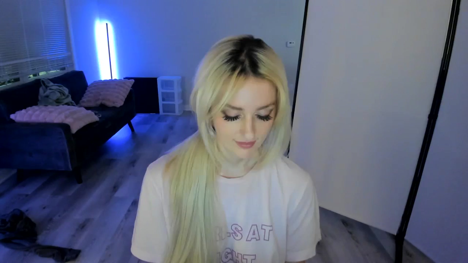 Gallery image thumbnail from Milk_Party's myfreecams stream on, 06/08/2024, 07:25 image 14 of 20