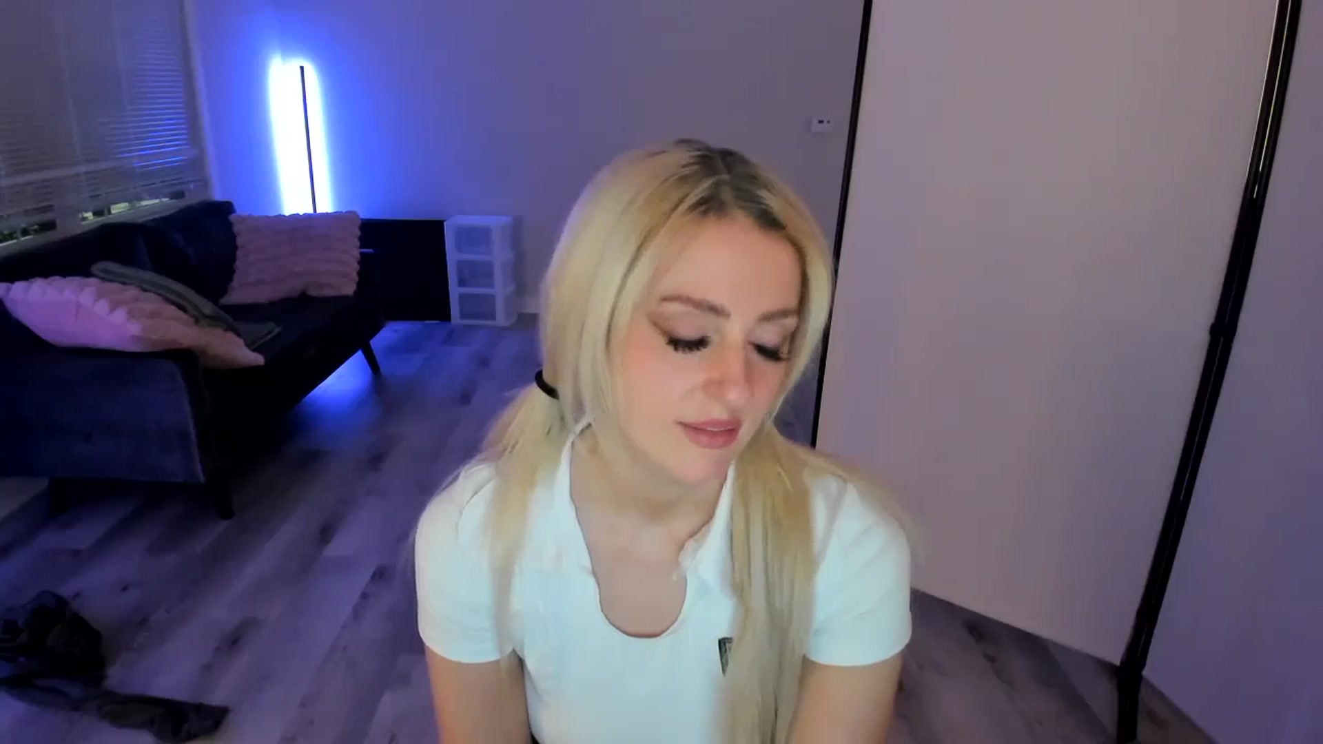 Gallery image thumbnail from Milk_Party's myfreecams stream on, 06/09/2024, 05:43 image 5 of 20