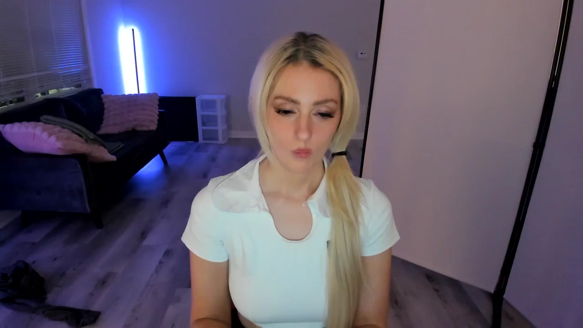 Gallery image thumbnail from Milk_Party's myfreecams stream on, 06/09/2024, 05:43 image 19 of 20