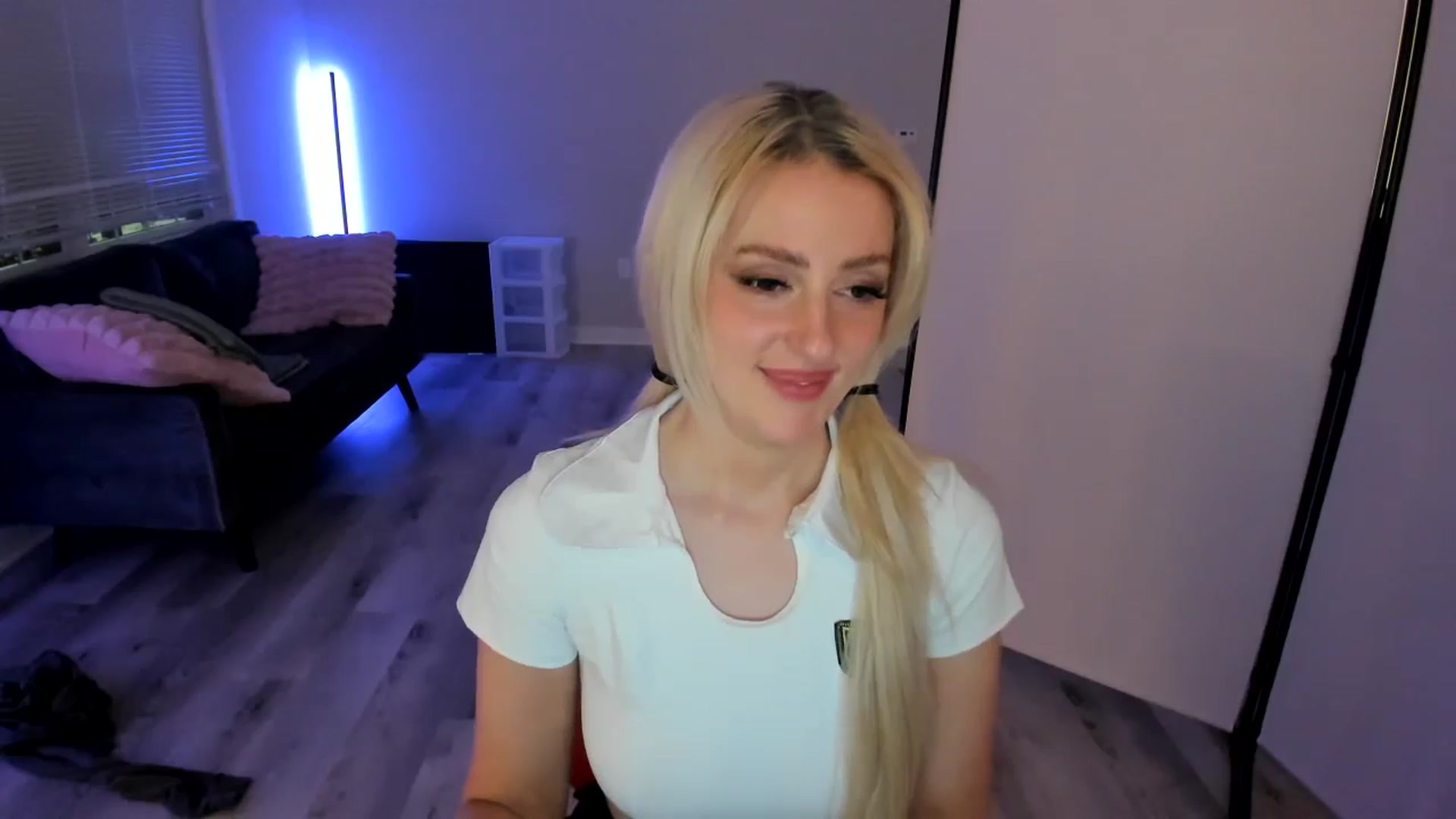 Gallery image thumbnail from Milk_Party's myfreecams stream on, 06/09/2024, 05:43 image 16 of 20