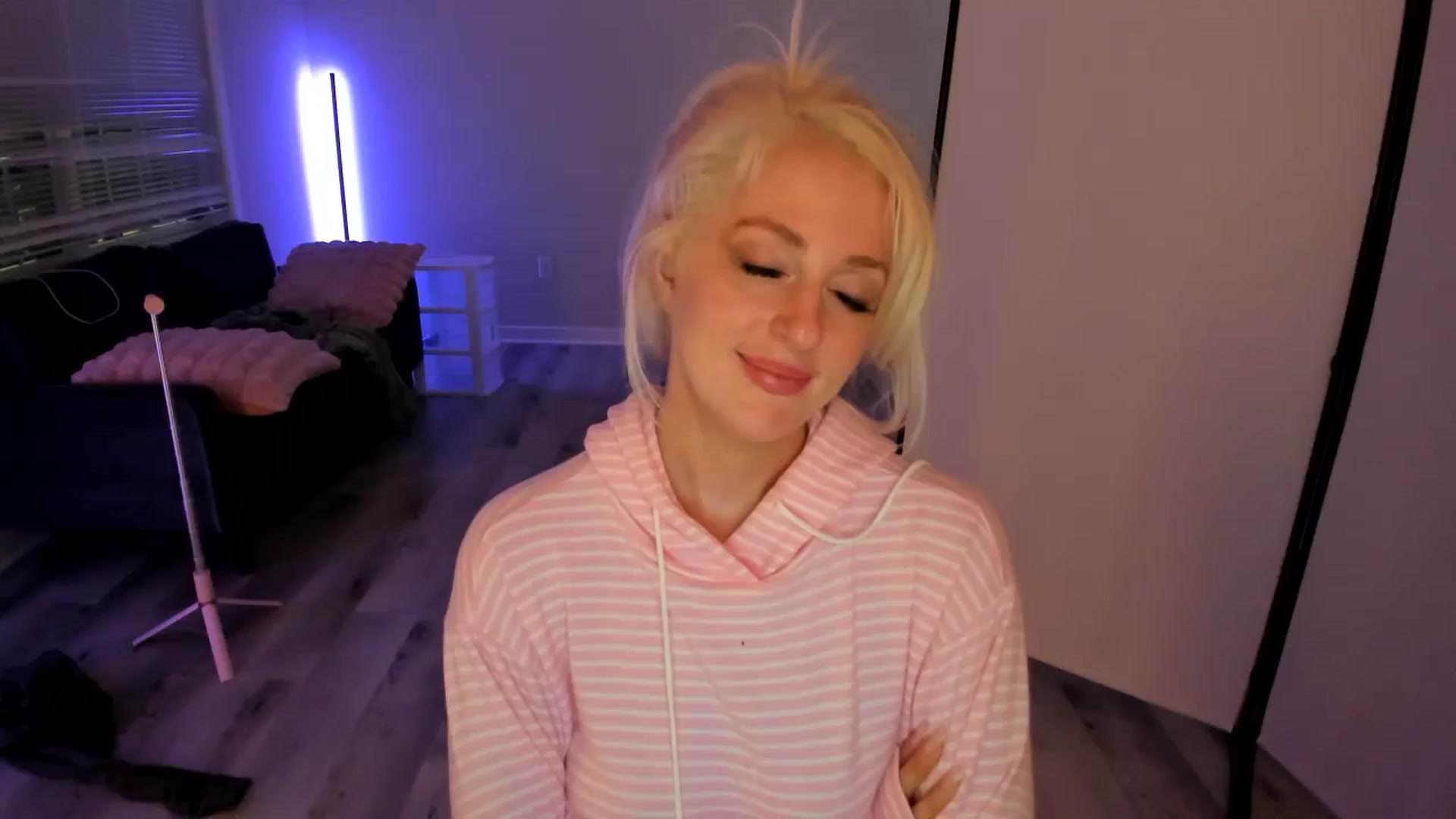 Gallery image thumbnail from Milk_Party's myfreecams stream on, 06/16/2024, 05:31 image 1 of 20