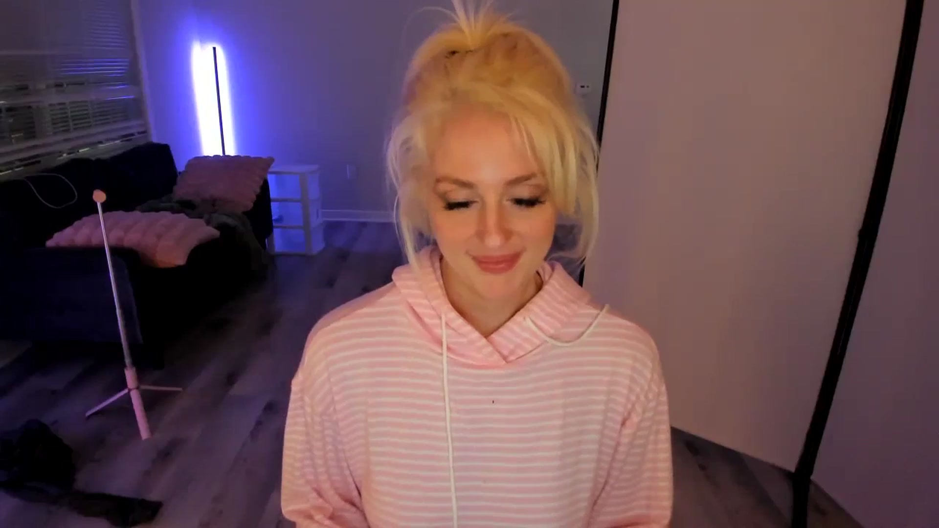 Gallery image thumbnail from Milk_Party's myfreecams stream on, 06/16/2024, 05:31 image 2 of 20