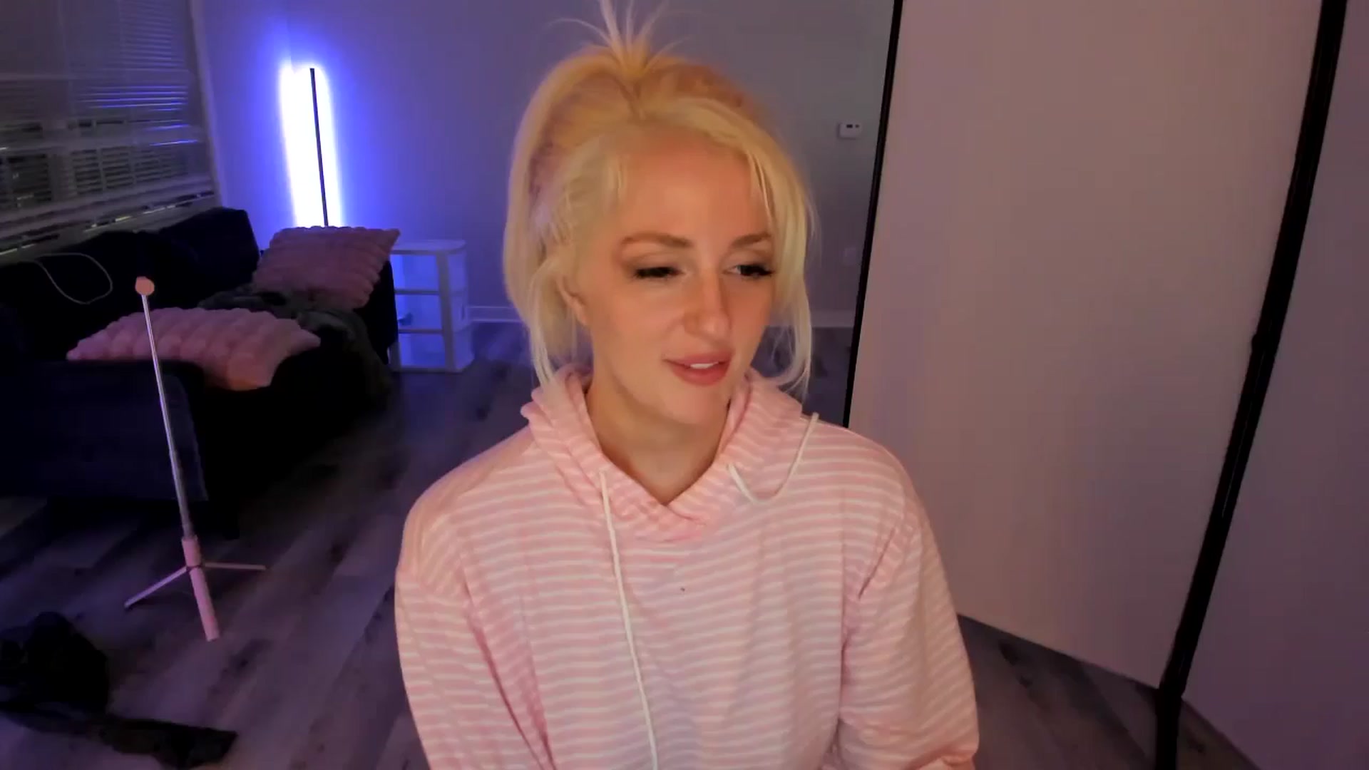Gallery image thumbnail from Milk_Party's myfreecams stream on, 06/16/2024, 05:31 image 14 of 20