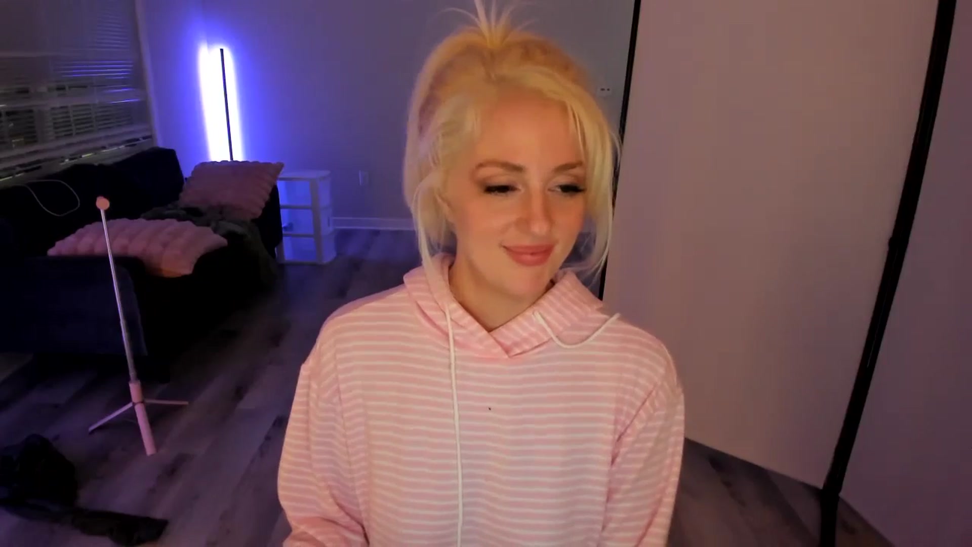 Gallery image thumbnail from Milk_Party's myfreecams stream on, 06/16/2024, 05:31 image 4 of 20