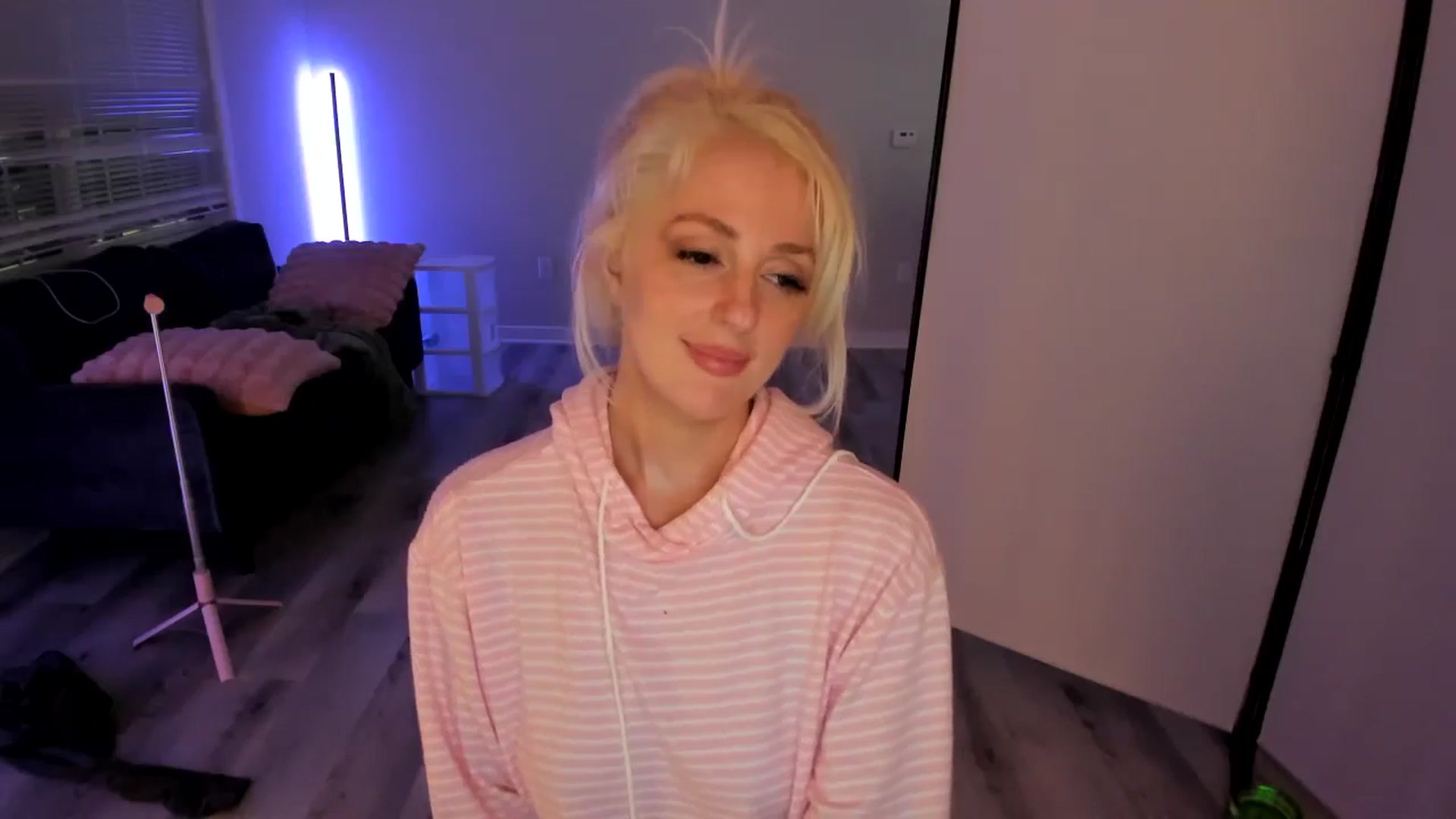 Gallery image thumbnail from Milk_Party's myfreecams stream on, 06/16/2024, 05:31 image 11 of 20