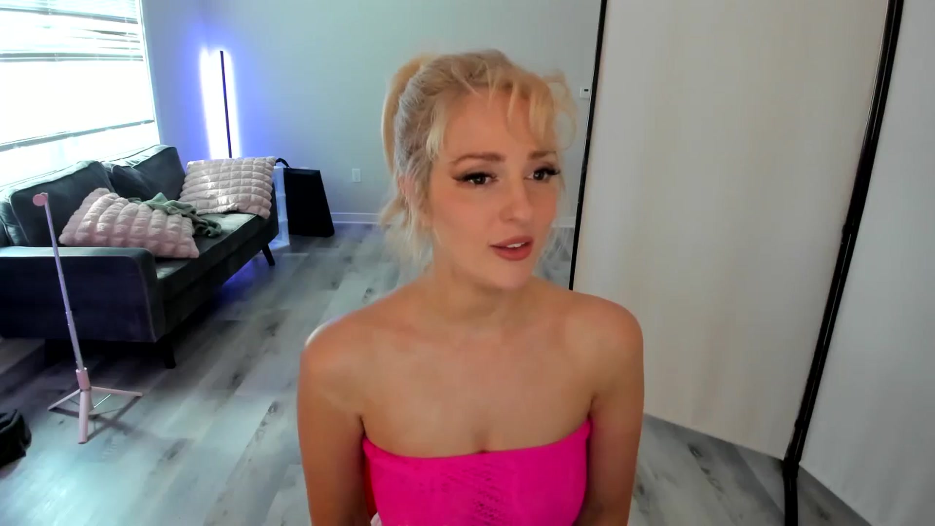 Gallery image thumbnail from Milk_Party's myfreecams stream on, 06/23/2024, 23:16 image 4 of 20