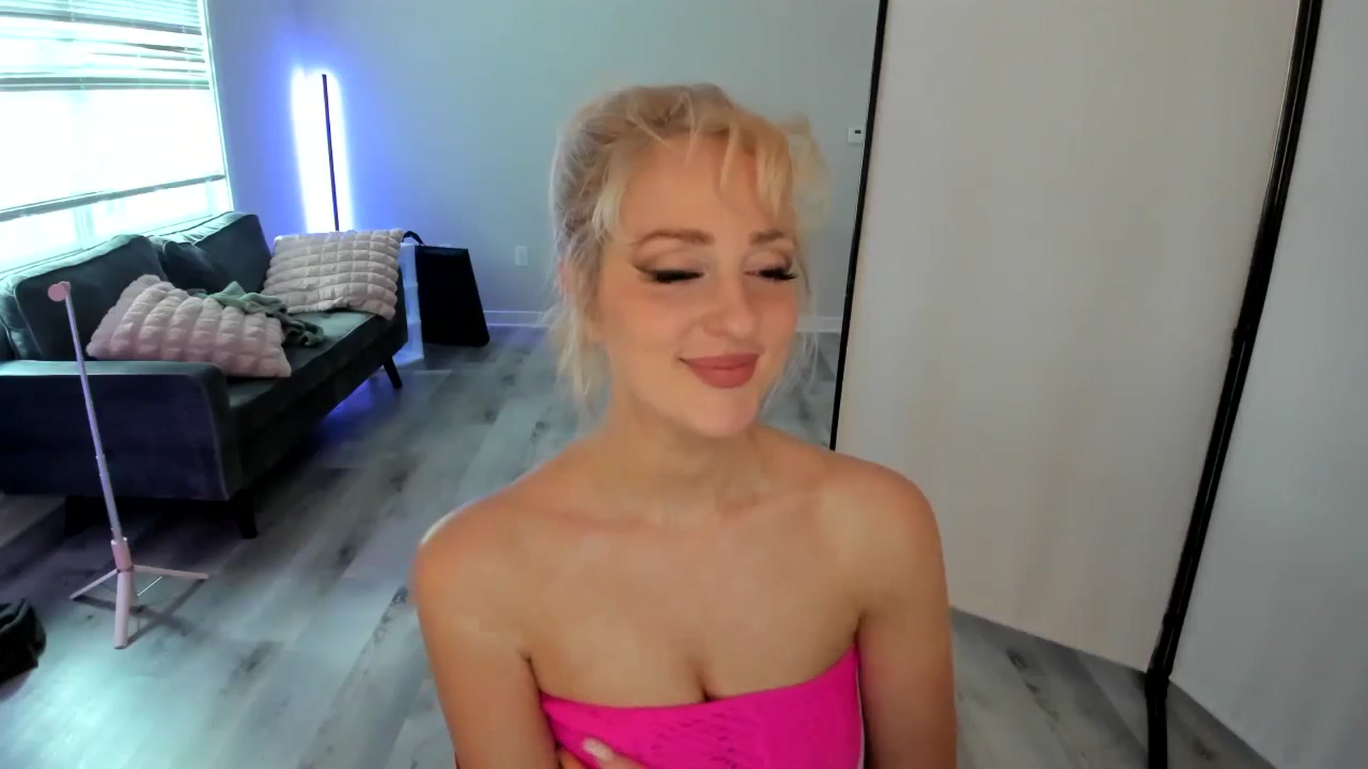 Gallery image thumbnail from Milk_Party's myfreecams stream on, 06/23/2024, 23:16 image 13 of 20