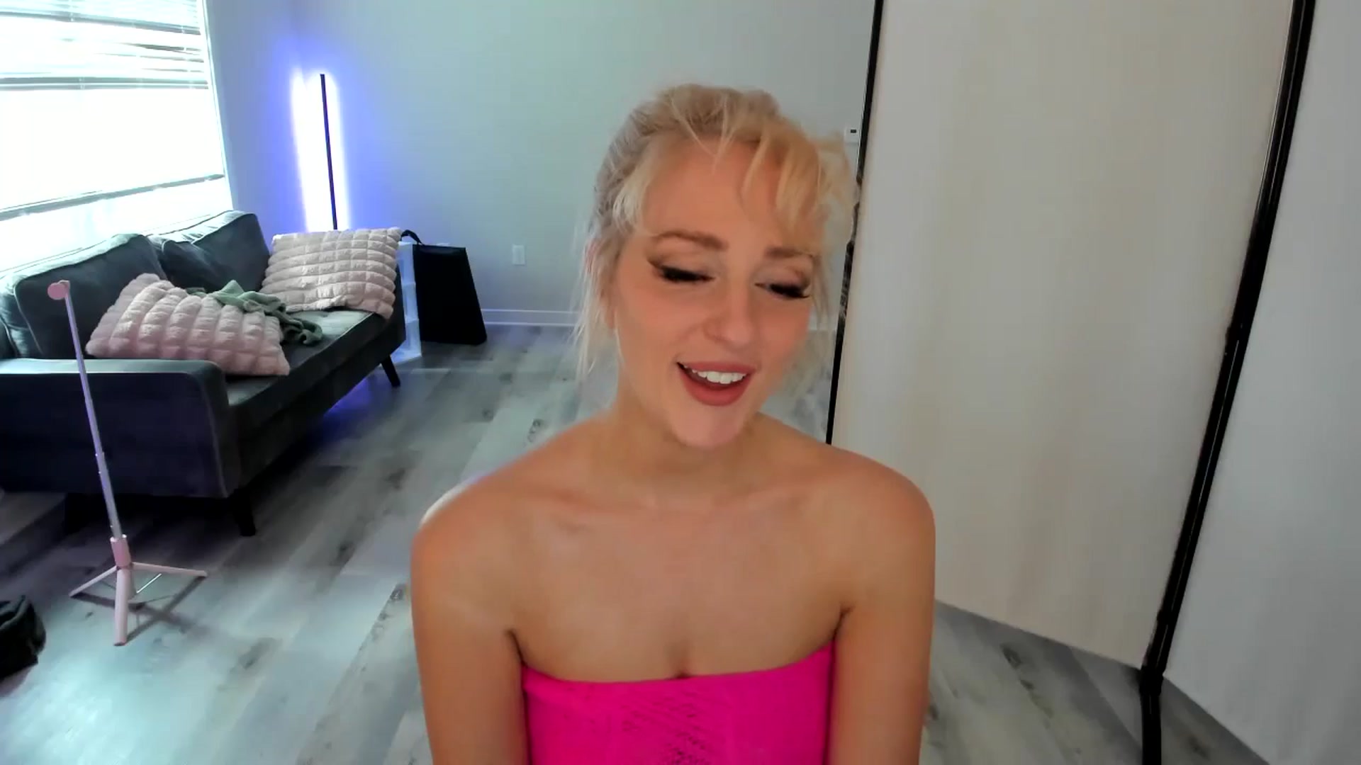 Gallery image thumbnail from Milk_Party's myfreecams stream on, 06/23/2024, 23:16 image 7 of 20