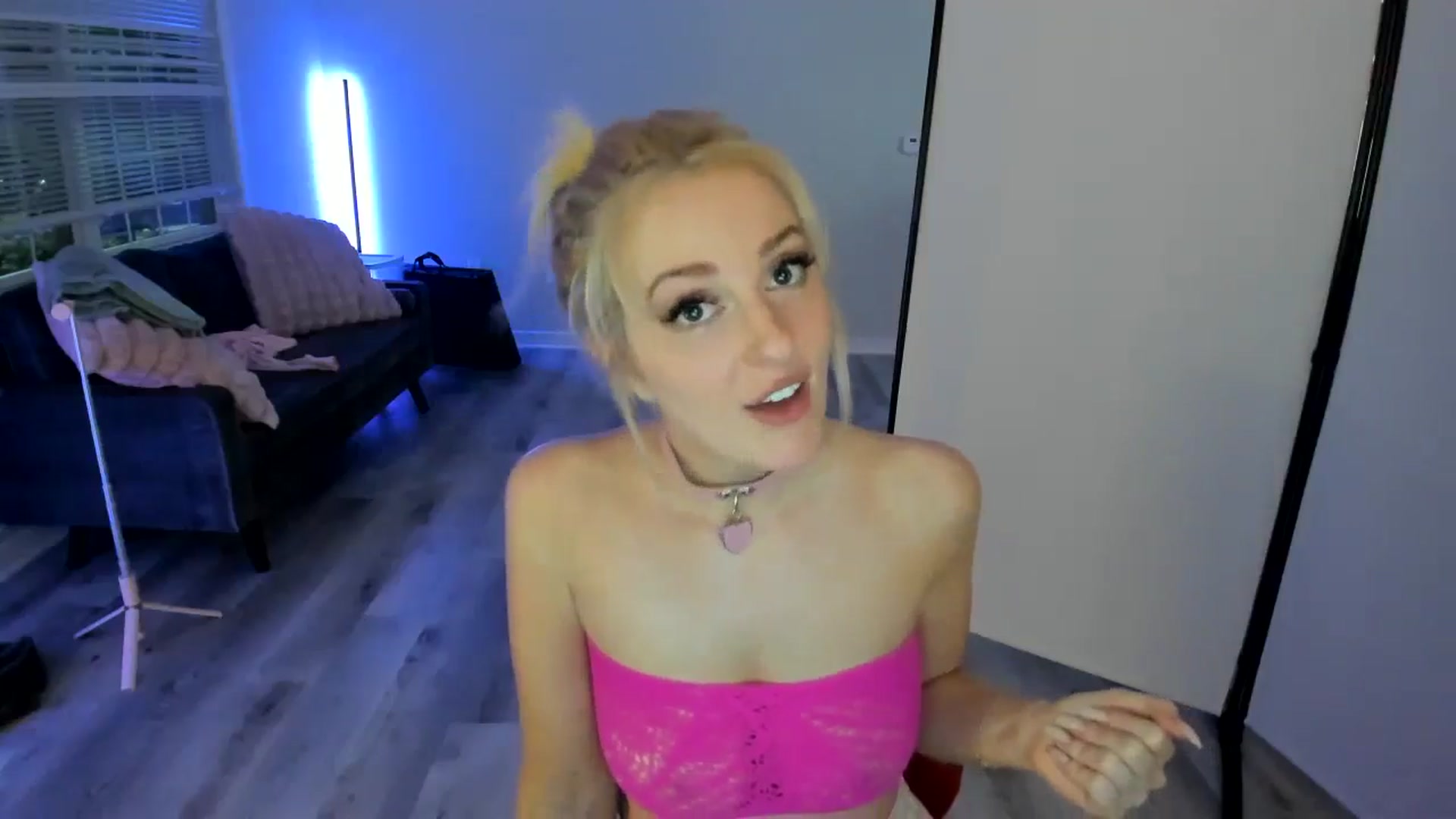 Gallery image thumbnail from Milk_Party's myfreecams stream on, 06/27/2024, 03:51 image 19 of 20
