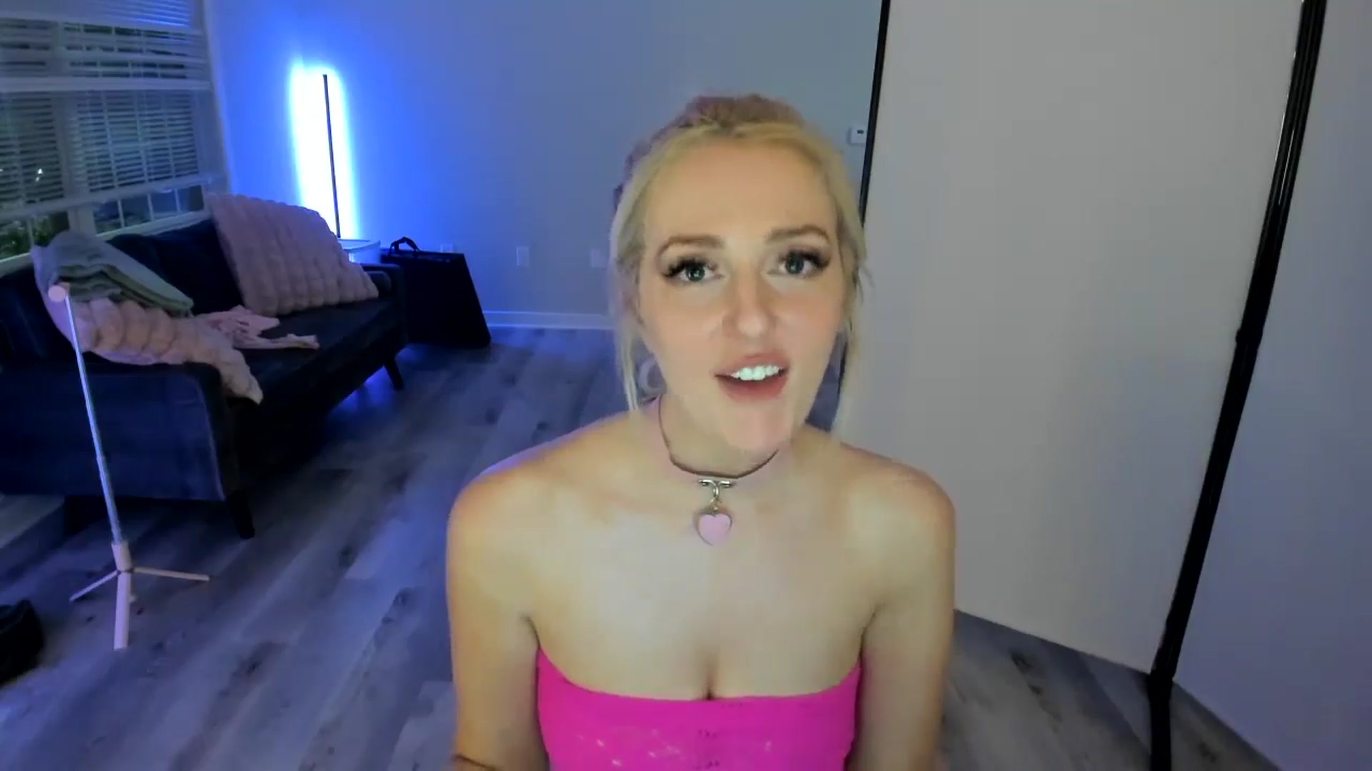 Gallery image thumbnail from Milk_Party's myfreecams stream on, 06/27/2024, 04:48 image 17 of 20