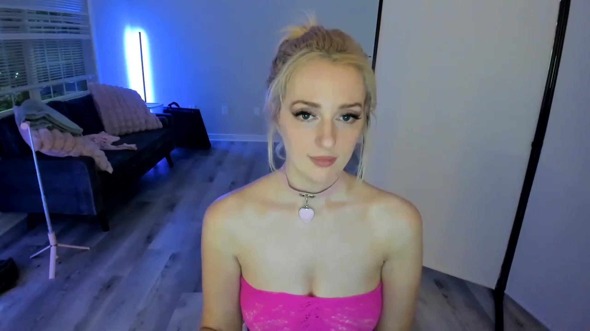 Gallery image thumbnail from Milk_Party's myfreecams stream on, 06/27/2024, 05:37 image 13 of 20
