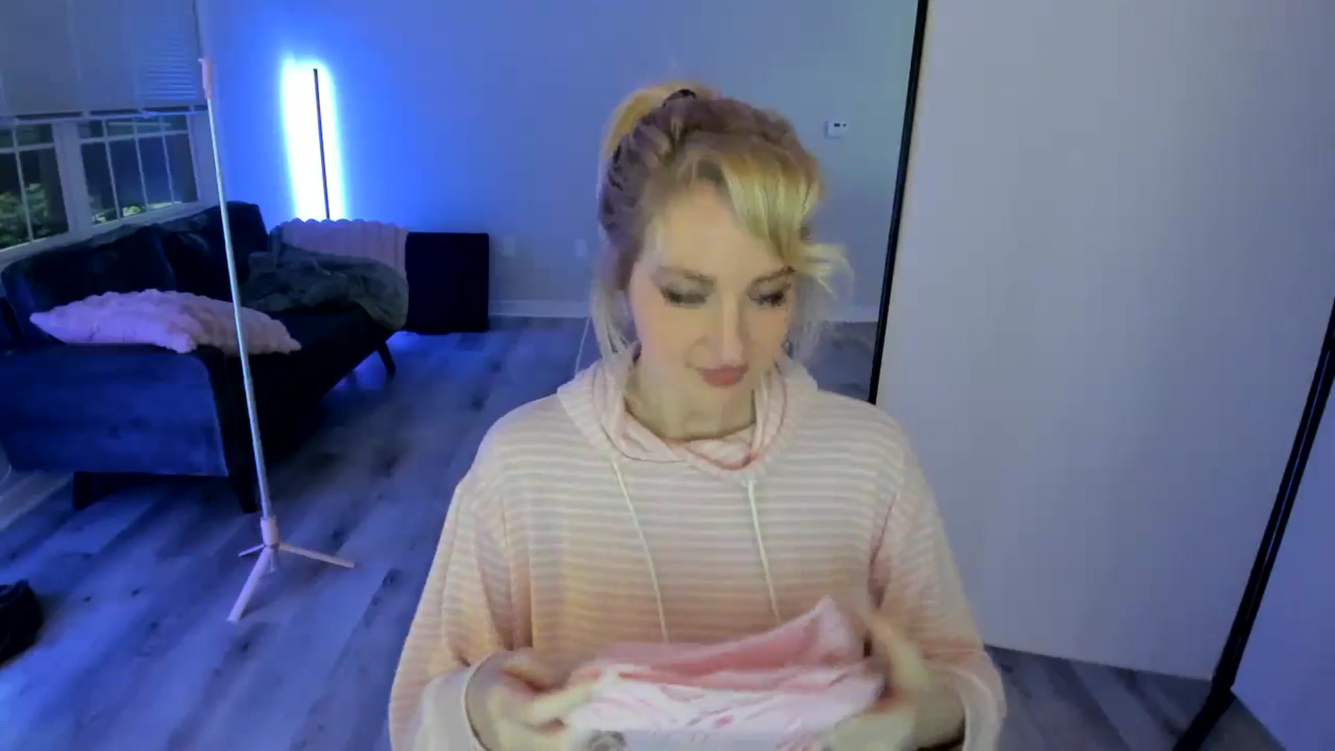 Gallery image thumbnail from Milk_Party's myfreecams stream on, 07/02/2024, 02:48 image 19 of 20