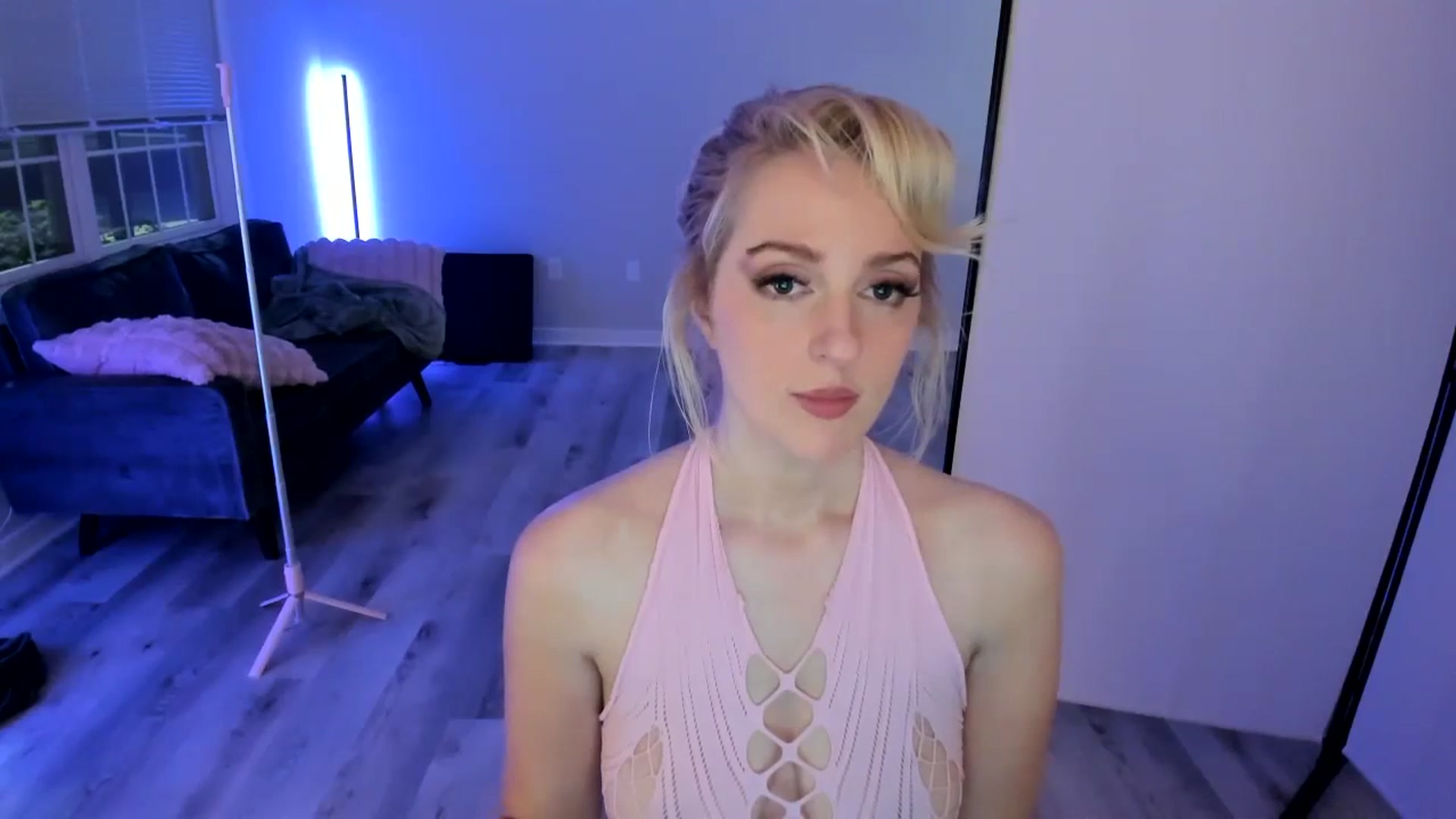 Gallery image thumbnail from Milk_Party's myfreecams stream on, 07/02/2024, 04:18 image 4 of 20