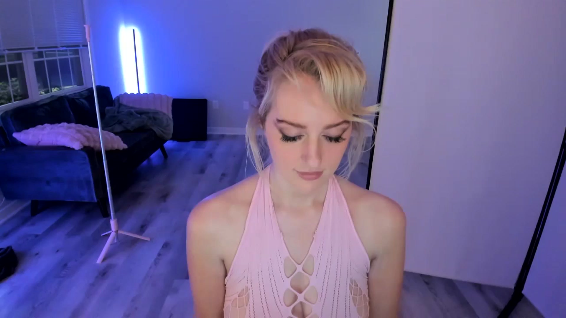 Gallery image thumbnail from Milk_Party's myfreecams stream on, 07/02/2024, 04:18 image 10 of 20