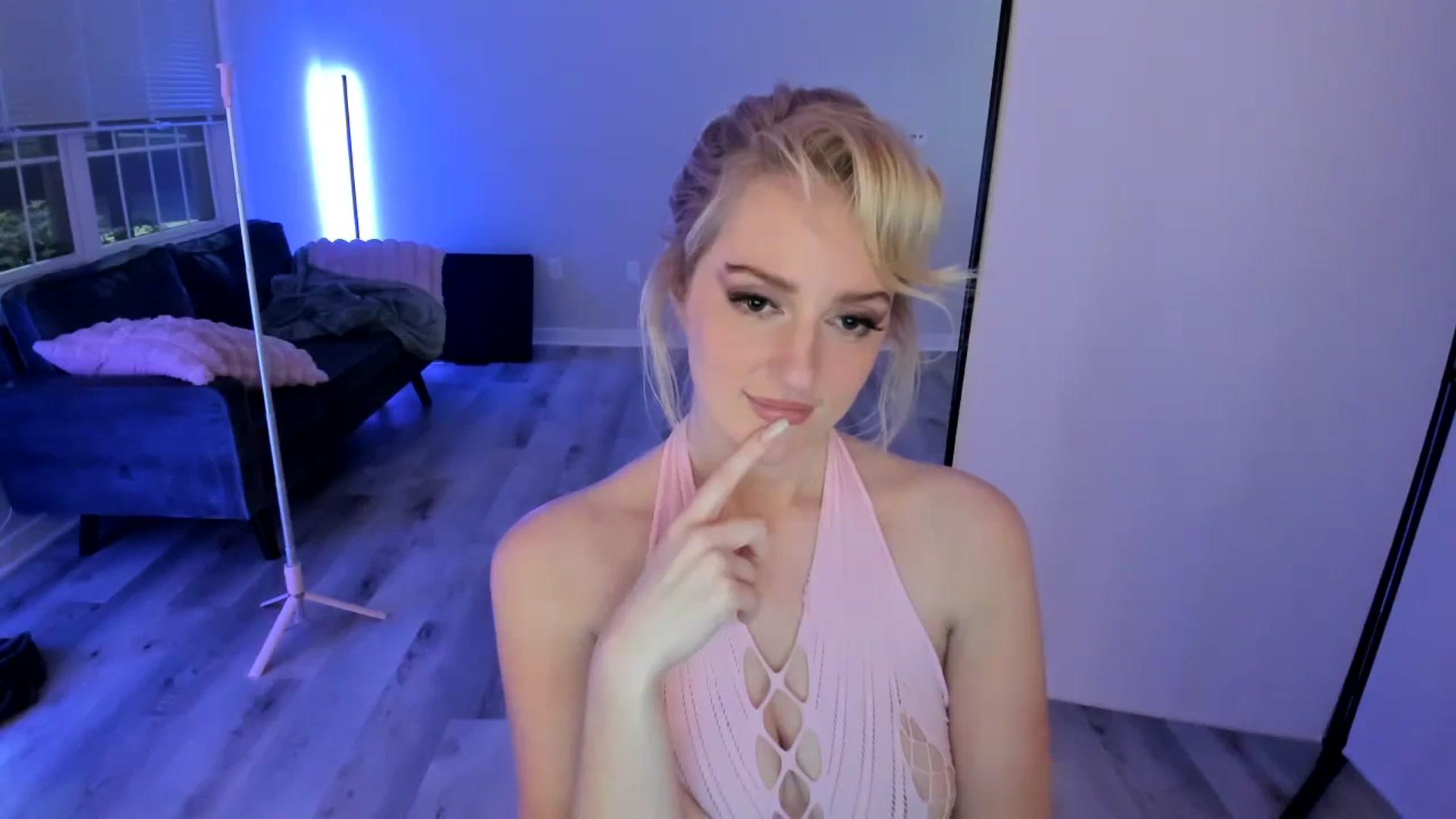 Gallery image thumbnail from Milk_Party's myfreecams stream on, 07/02/2024, 04:18 image 7 of 20