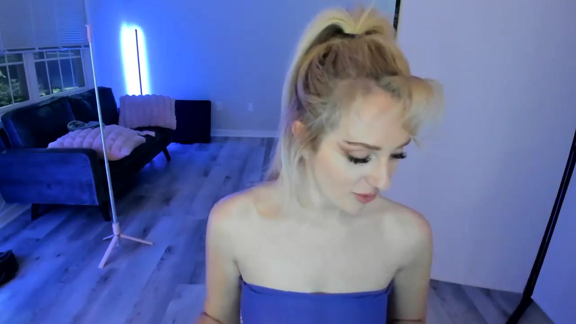 Gallery image thumbnail from Milk_Party's myfreecams stream on, 07/03/2024, 04:02 image 15 of 20