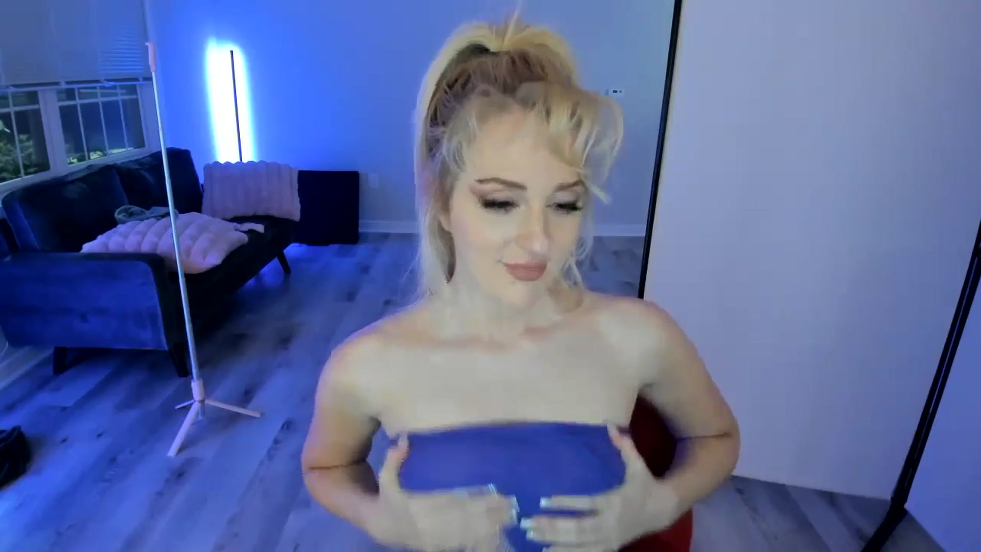 Gallery image thumbnail from Milk_Party's myfreecams stream on, 07/03/2024, 04:02 image 17 of 20