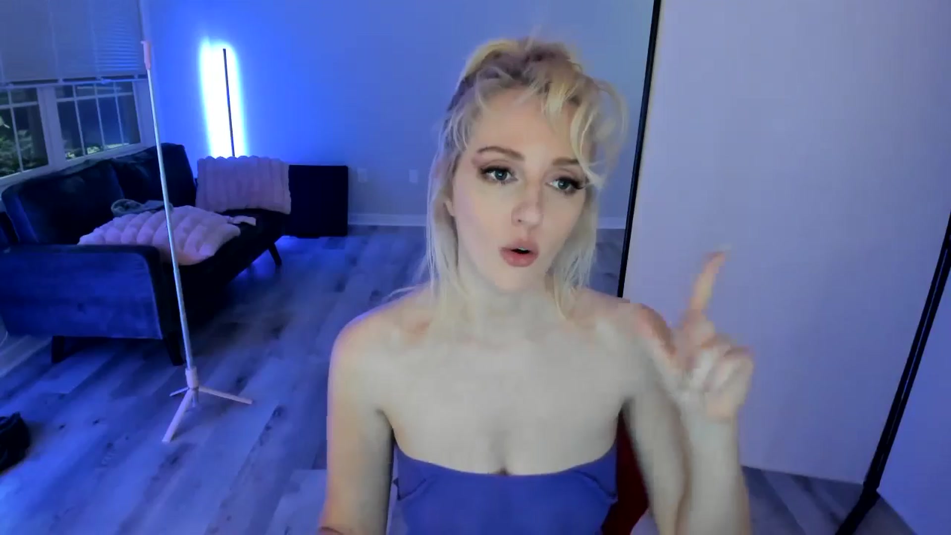 Gallery image thumbnail from Milk_Party's myfreecams stream on, 07/03/2024, 04:58 image 4 of 20