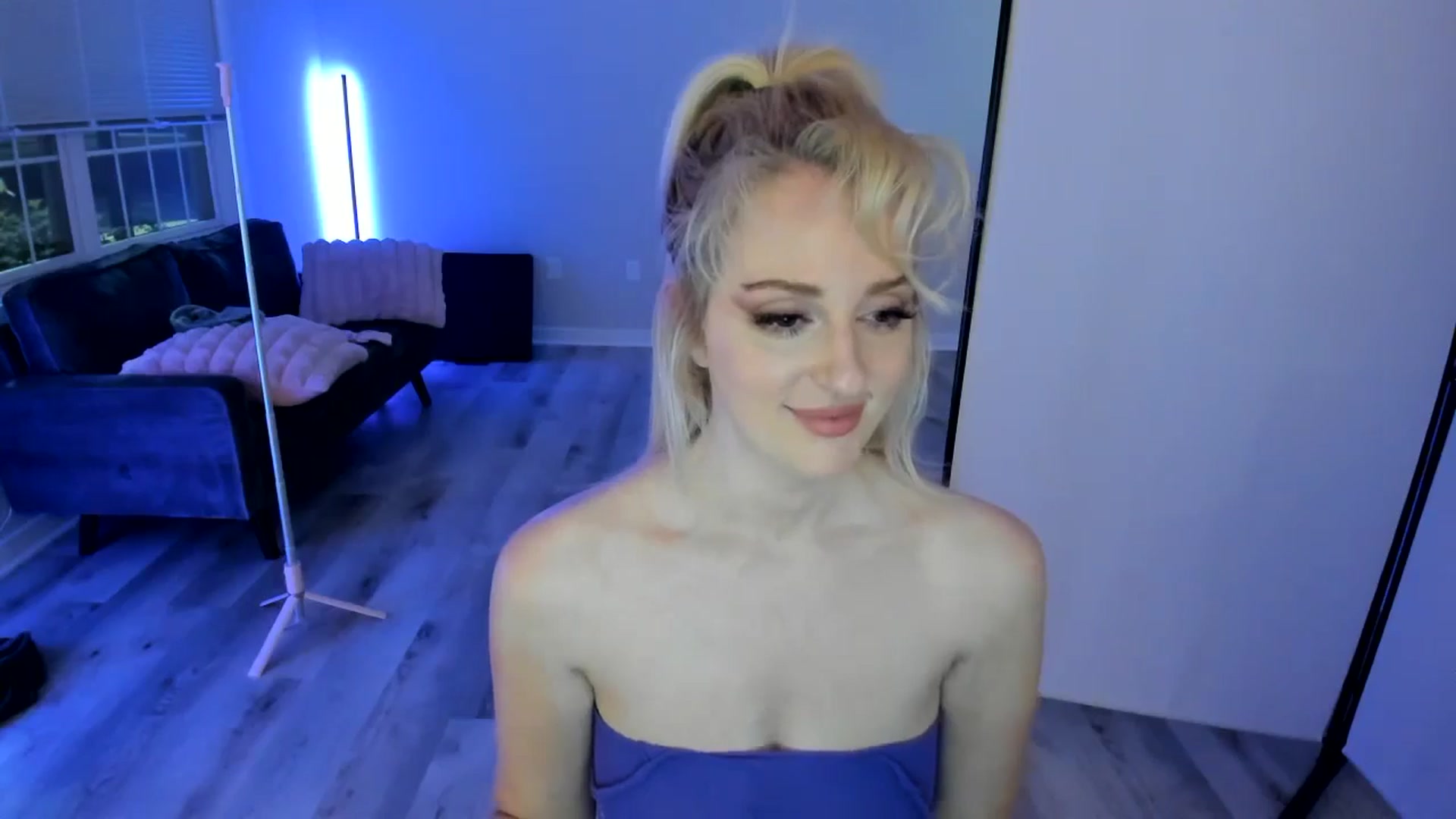 Gallery image thumbnail from Milk_Party's myfreecams stream on, 07/03/2024, 04:58 image 10 of 20