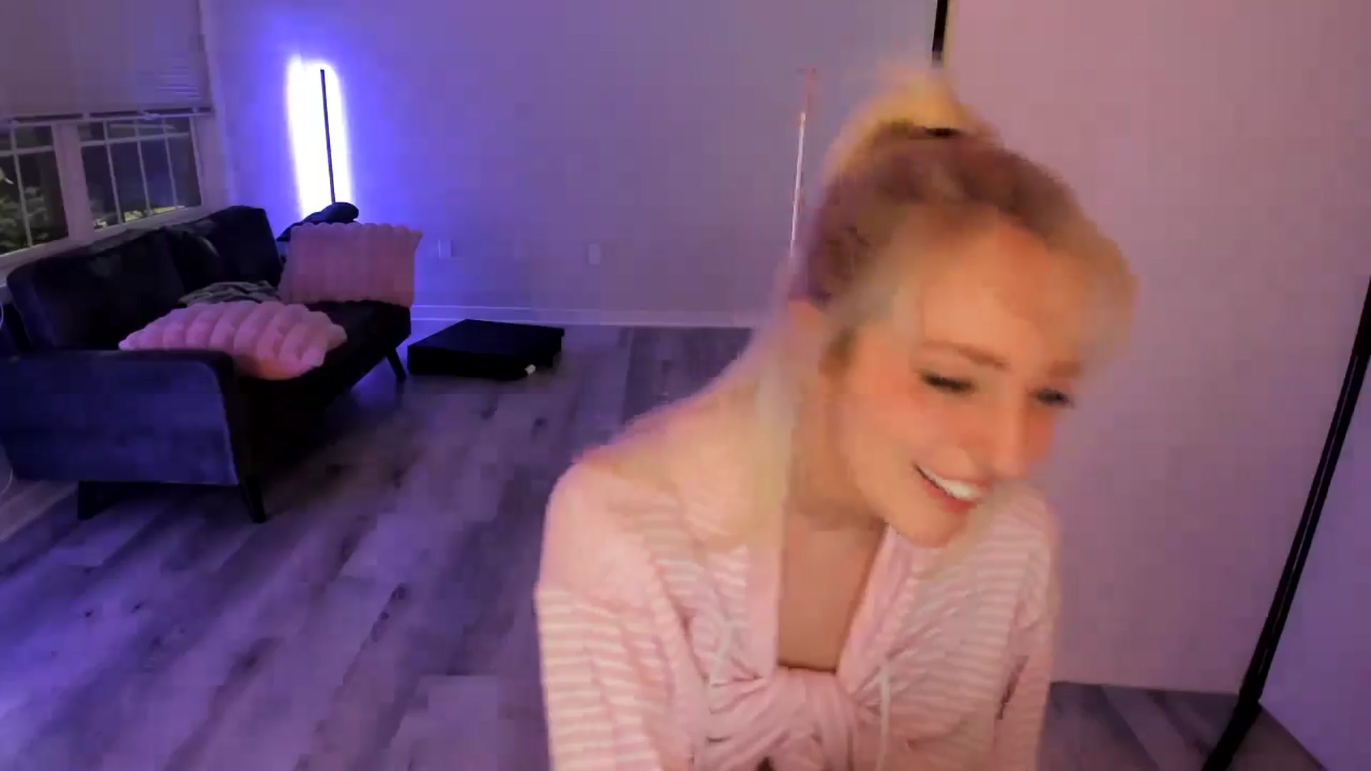 Gallery image thumbnail from Milk_Party's myfreecams stream on, 07/04/2024, 02:33 image 10 of 20