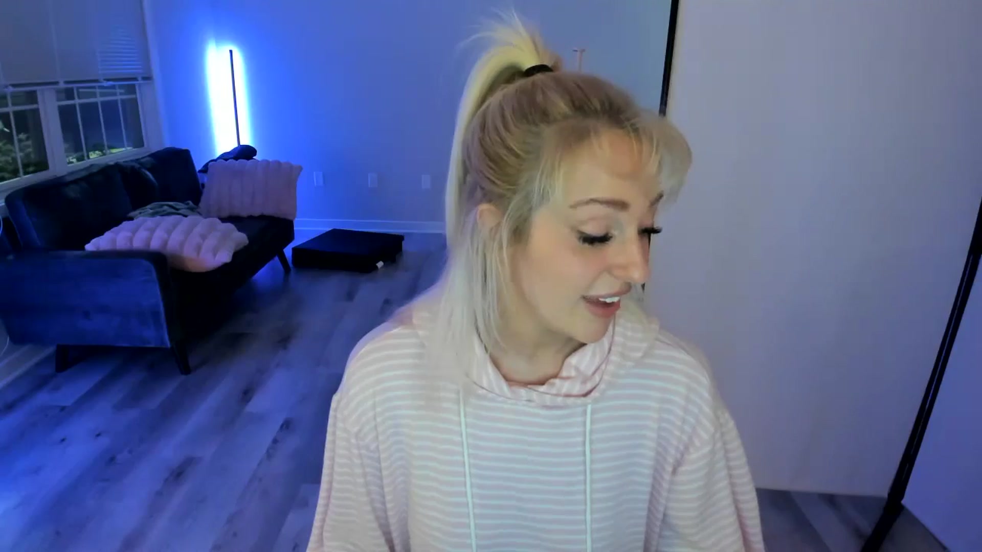 Gallery image thumbnail from Milk_Party's myfreecams stream on, 07/04/2024, 02:33 image 12 of 20