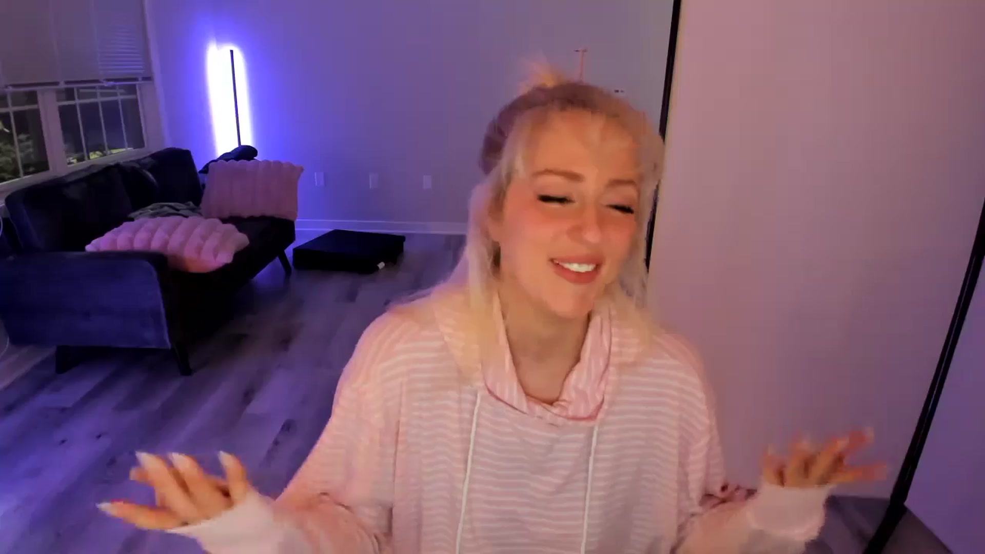 Gallery image thumbnail from Milk_Party's myfreecams stream on, 07/04/2024, 02:33 image 11 of 20