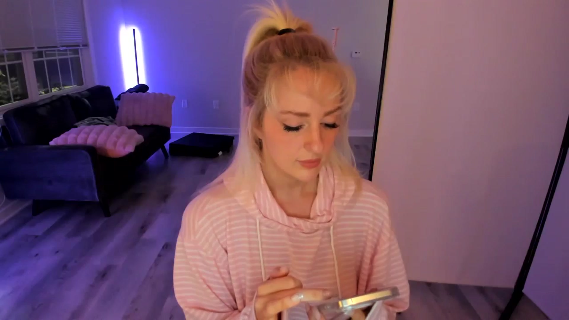 Gallery image thumbnail from Milk_Party's myfreecams stream on, 07/04/2024, 02:33 image 5 of 20
