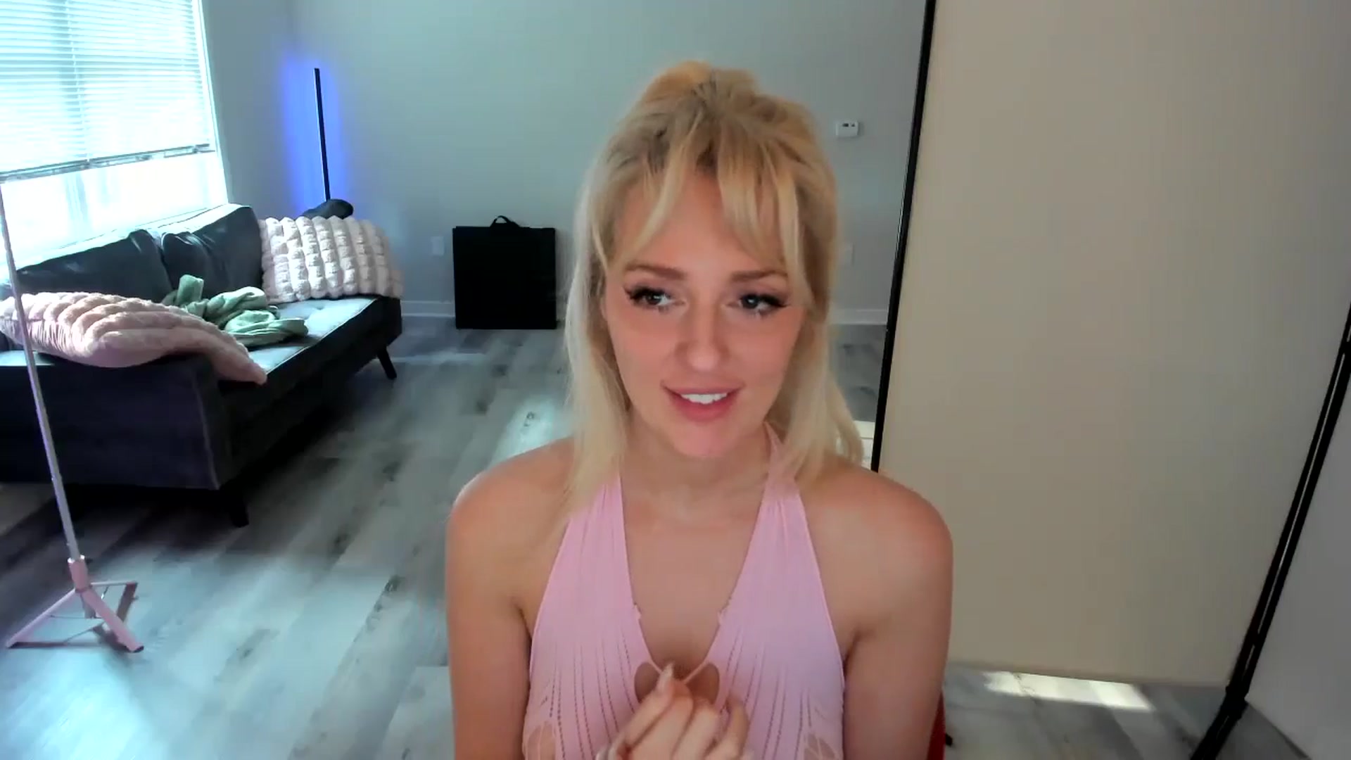 Gallery image thumbnail from Milk_Party's myfreecams stream on, 07/05/2024, 24:06 image 5 of 20