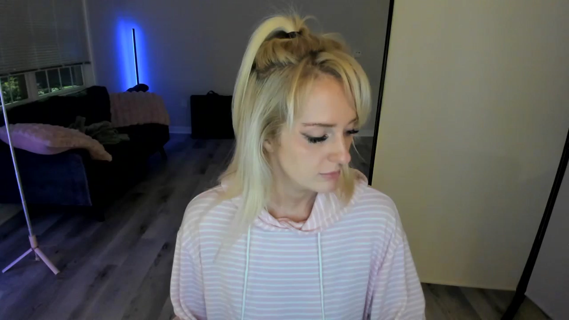 Gallery image thumbnail from Milk_Party's myfreecams stream on, 07/05/2024, 05:03 image 6 of 20
