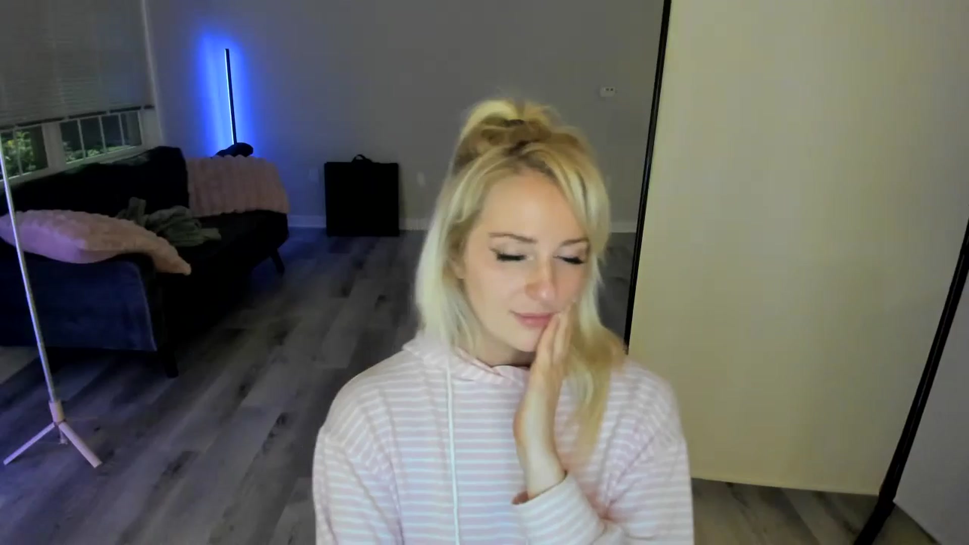 Gallery image thumbnail from Milk_Party's myfreecams stream on, 07/05/2024, 05:03 image 11 of 20