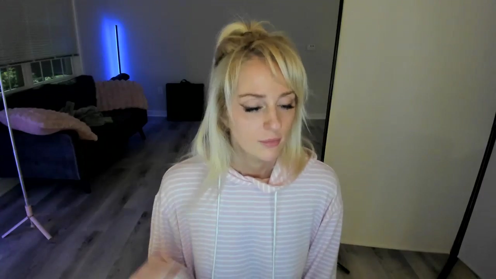 Gallery image thumbnail from Milk_Party's myfreecams stream on, 07/05/2024, 05:03 image 8 of 20