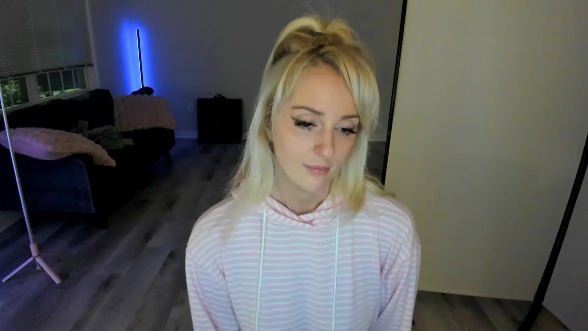 Gallery image thumbnail from Milk_Party's myfreecams stream on, 07/05/2024, 05:03 image 2 of 20