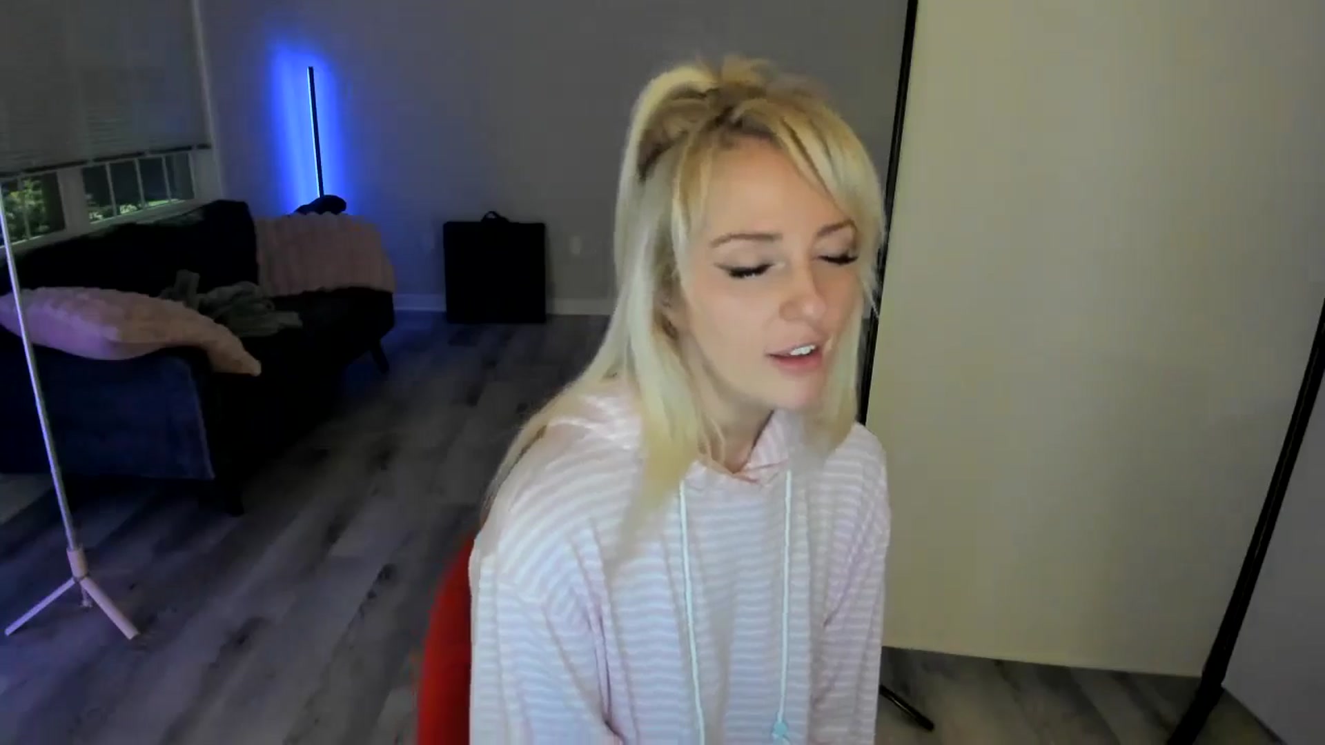 Gallery image thumbnail from Milk_Party's myfreecams stream on, 07/05/2024, 05:03 image 4 of 20