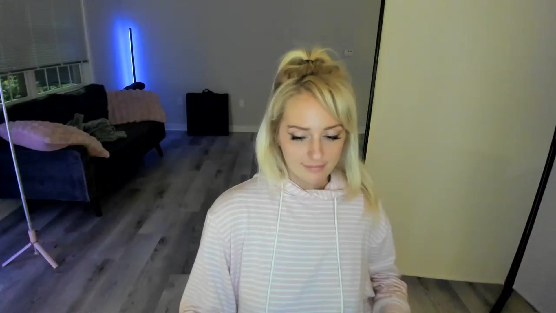 Gallery image thumbnail from Milk_Party's myfreecams stream on, 07/05/2024, 05:03 image 12 of 20