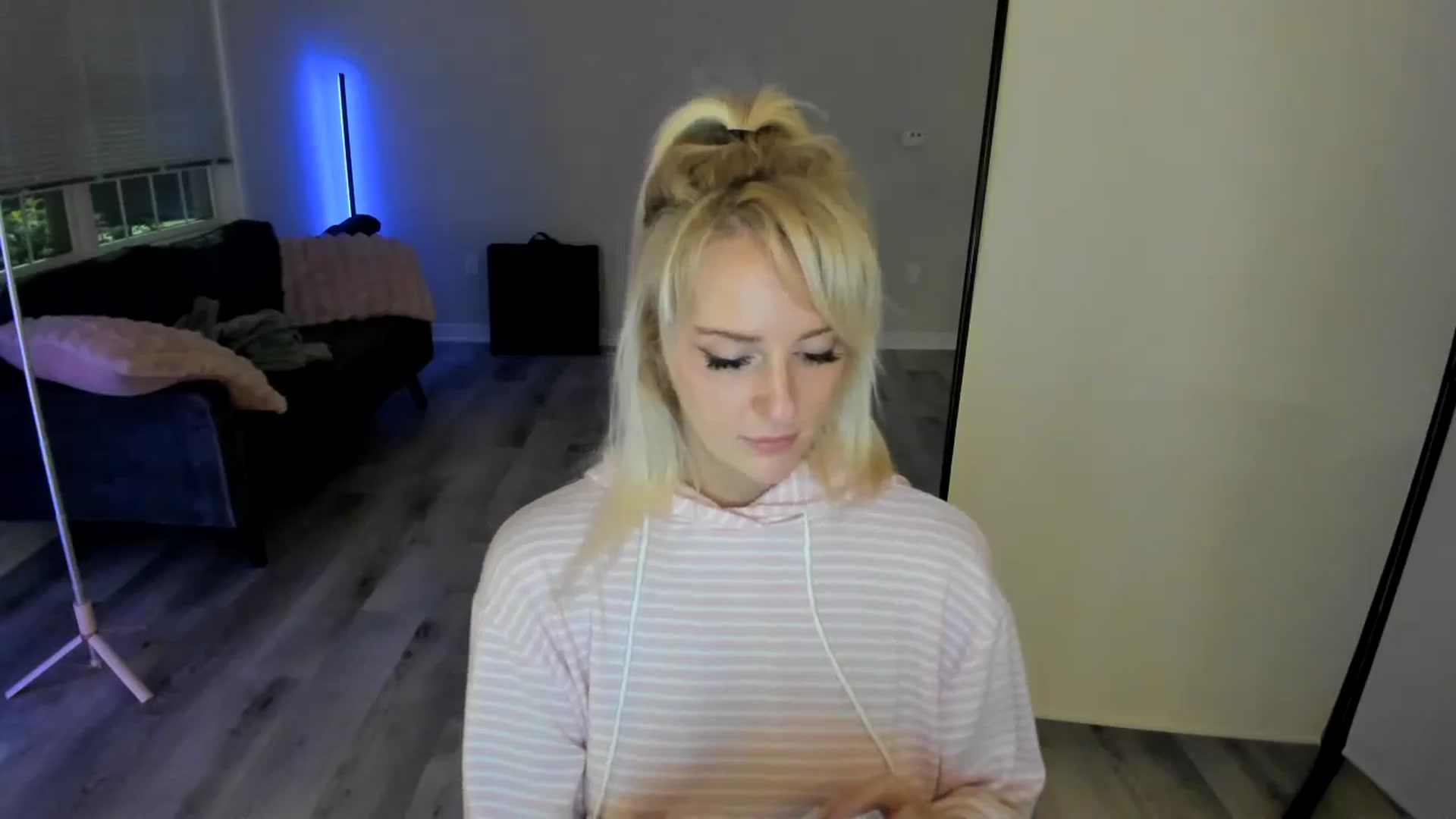 Gallery image thumbnail from Milk_Party's myfreecams stream on, 07/05/2024, 05:03 image 5 of 20