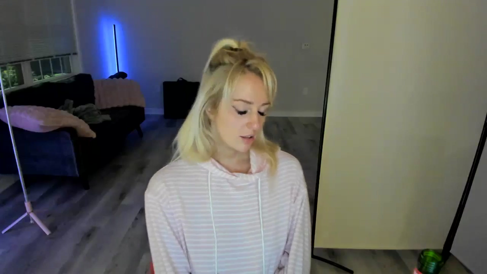 Gallery image thumbnail from Milk_Party's myfreecams stream on, 07/05/2024, 05:03 image 17 of 20