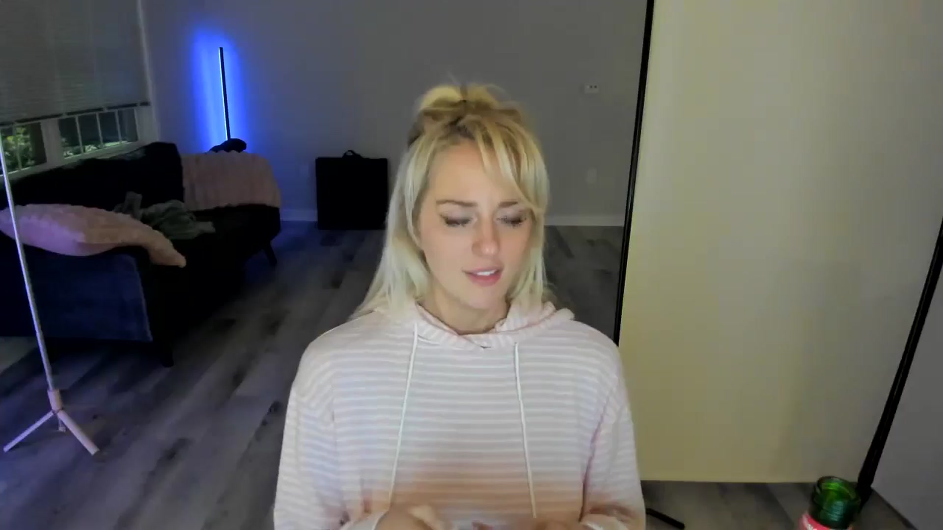 Gallery image thumbnail from Milk_Party's myfreecams stream on, 07/05/2024, 05:16 image 3 of 20