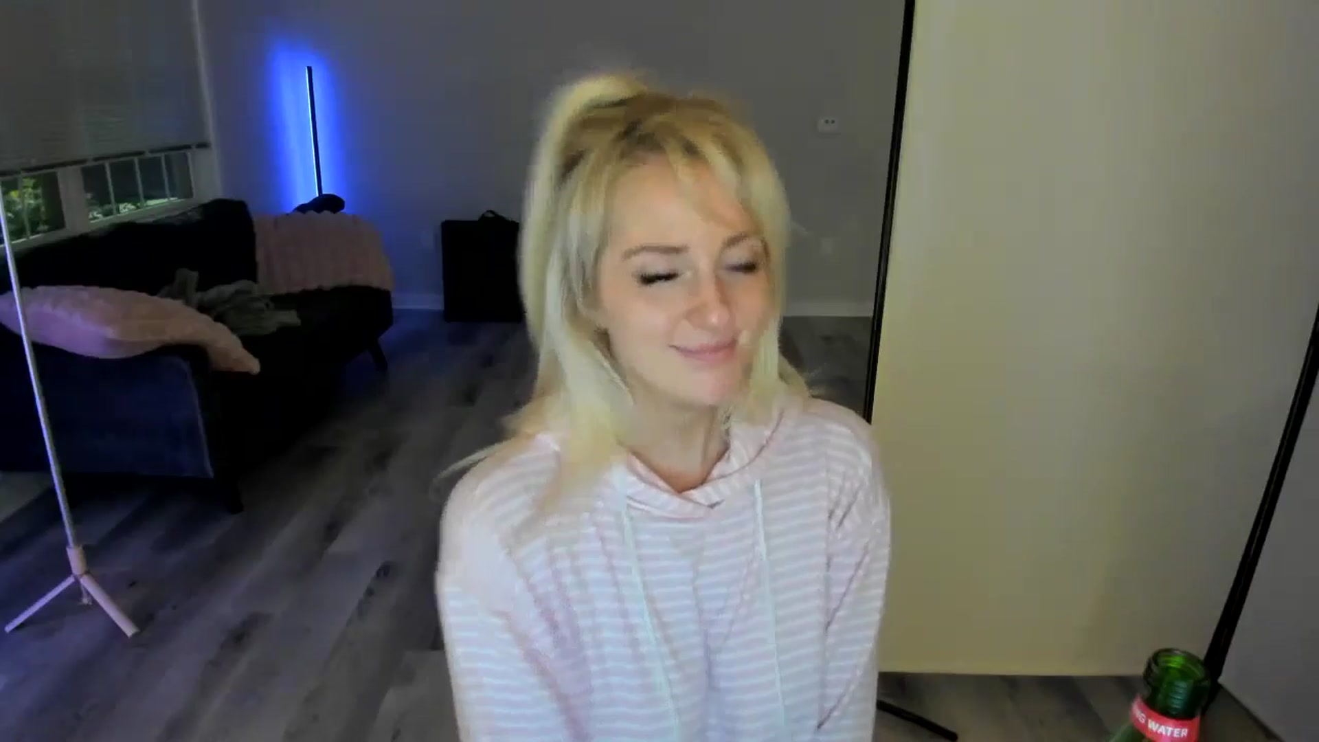 Gallery image thumbnail from Milk_Party's myfreecams stream on, 07/05/2024, 06:29 image 4 of 20