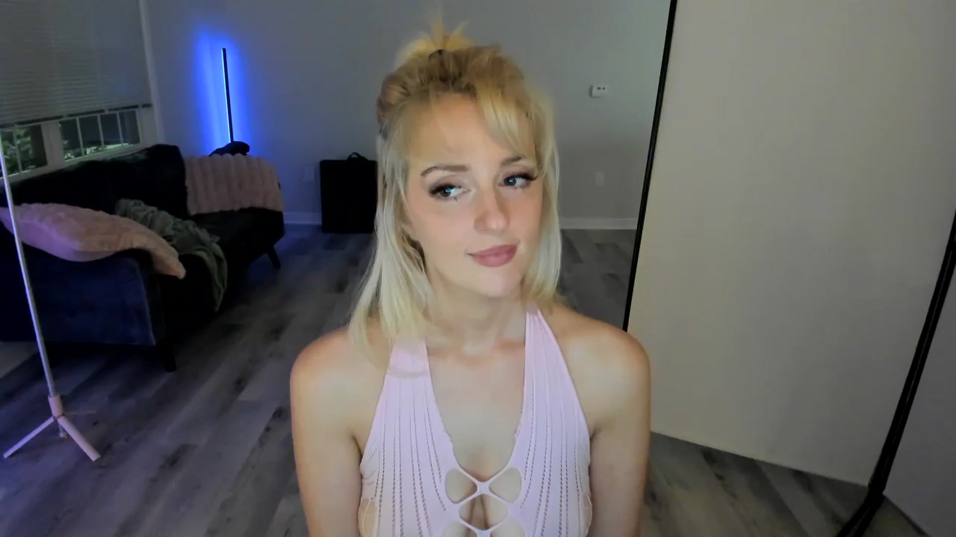 Gallery image thumbnail from Milk_Party's myfreecams stream on, 07/06/2024, 05:50 image 18 of 20
