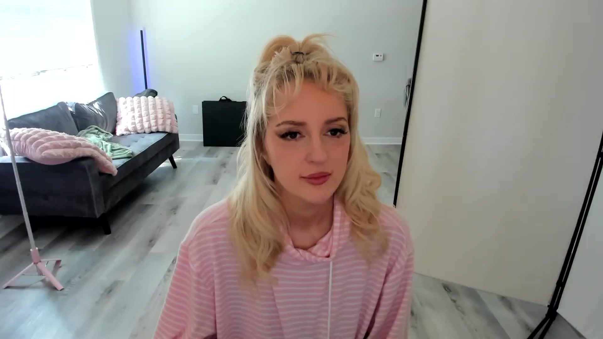Gallery image thumbnail from Milk_Party's myfreecams stream on, 07/06/2024, 20:19 image 5 of 20