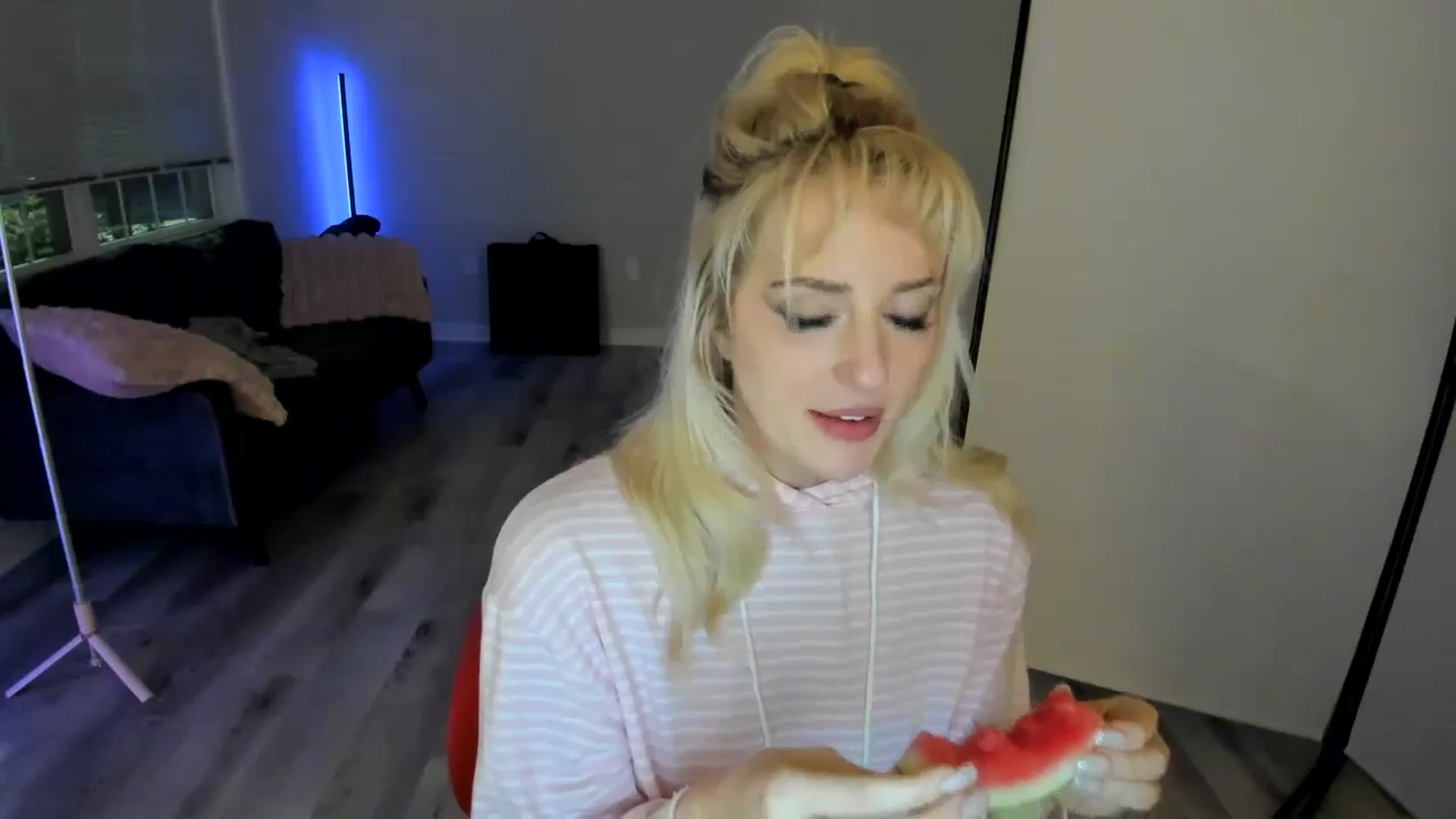Gallery image thumbnail from Milk_Party's myfreecams stream on, 07/07/2024, 03:08 image 12 of 20
