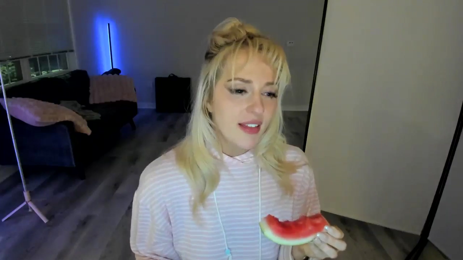 Gallery image thumbnail from Milk_Party's myfreecams stream on, 07/07/2024, 03:08 image 9 of 20