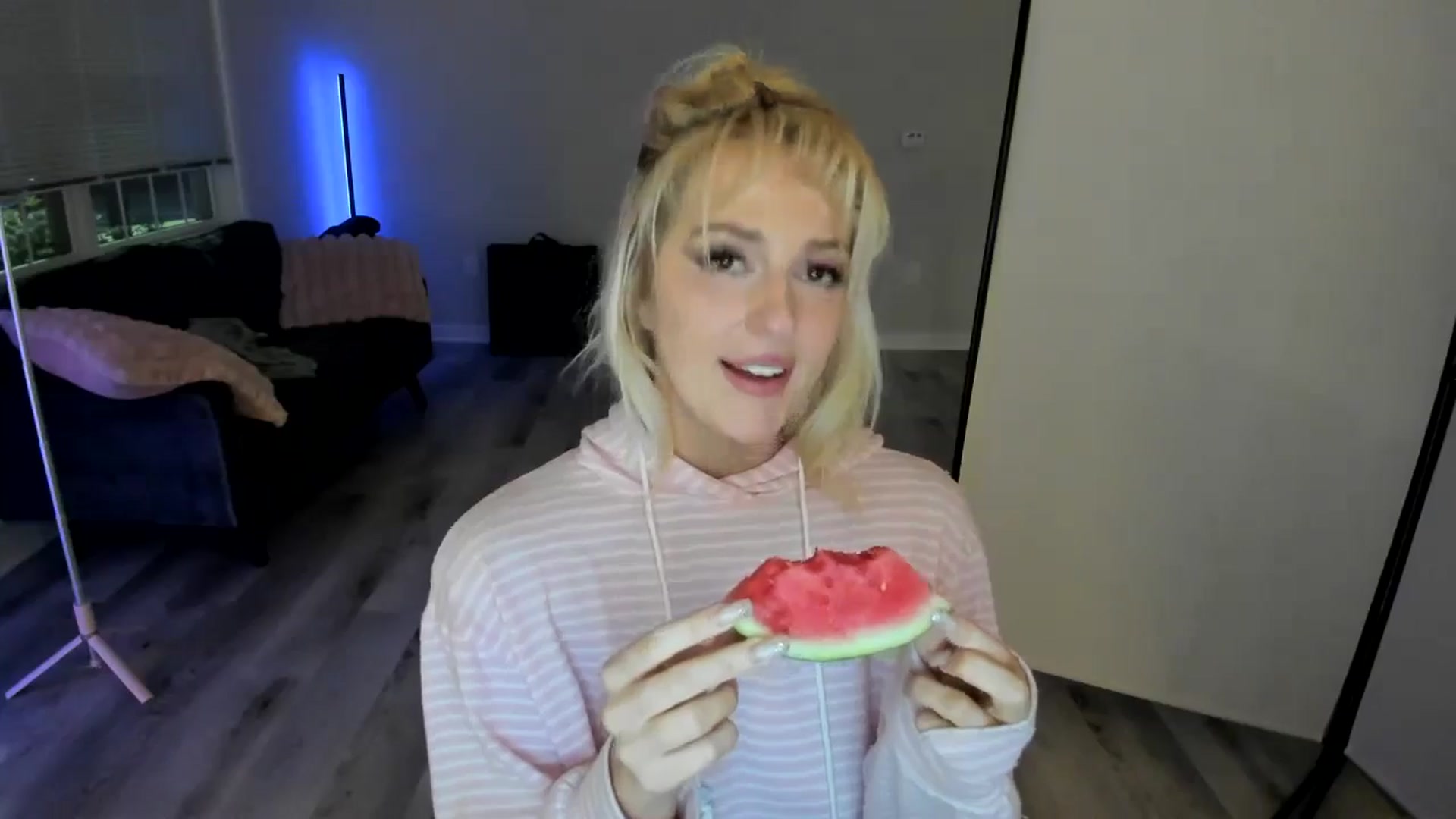 Gallery image thumbnail from Milk_Party's myfreecams stream on, 07/07/2024, 03:08 image 5 of 20