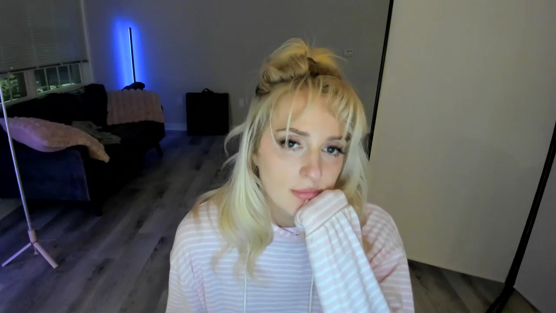 Gallery image thumbnail from Milk_Party's myfreecams stream on, 07/07/2024, 03:54 image 8 of 20