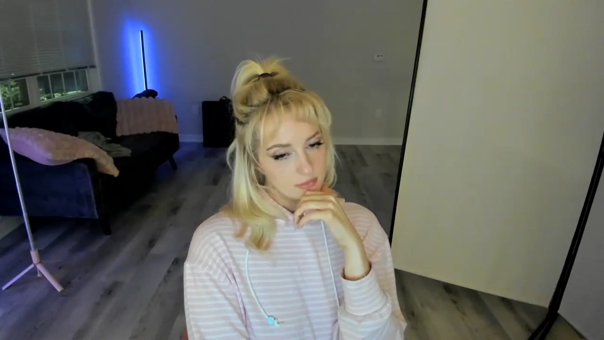 Gallery image thumbnail from Milk_Party's myfreecams stream on, 07/07/2024, 03:54 image 6 of 20