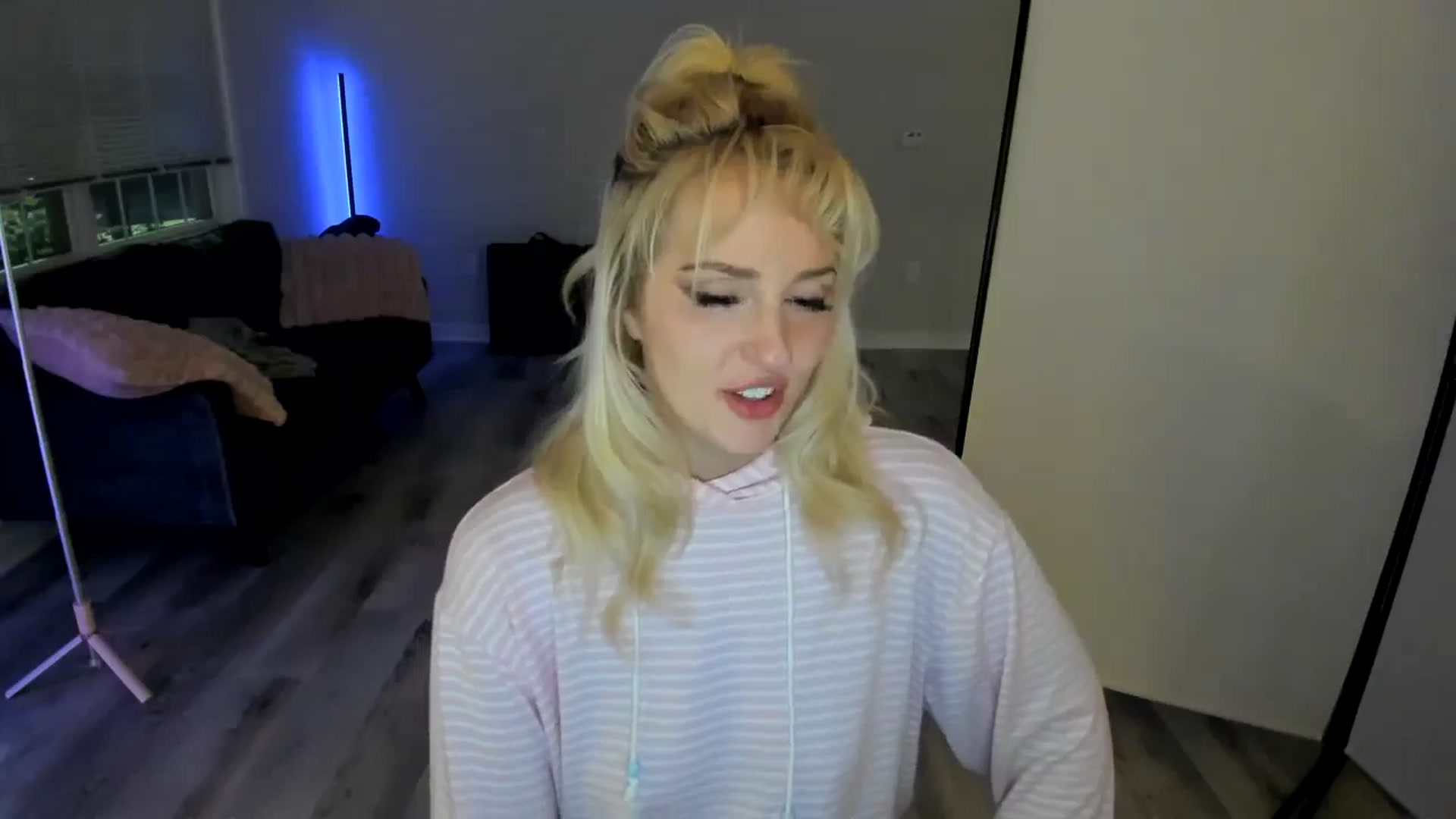 Gallery image thumbnail from Milk_Party's myfreecams stream on, 07/07/2024, 03:54 image 13 of 20