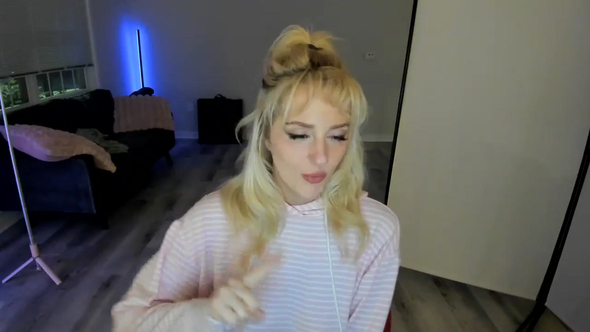 Gallery image thumbnail from Milk_Party's myfreecams stream on, 07/07/2024, 03:54 image 12 of 20