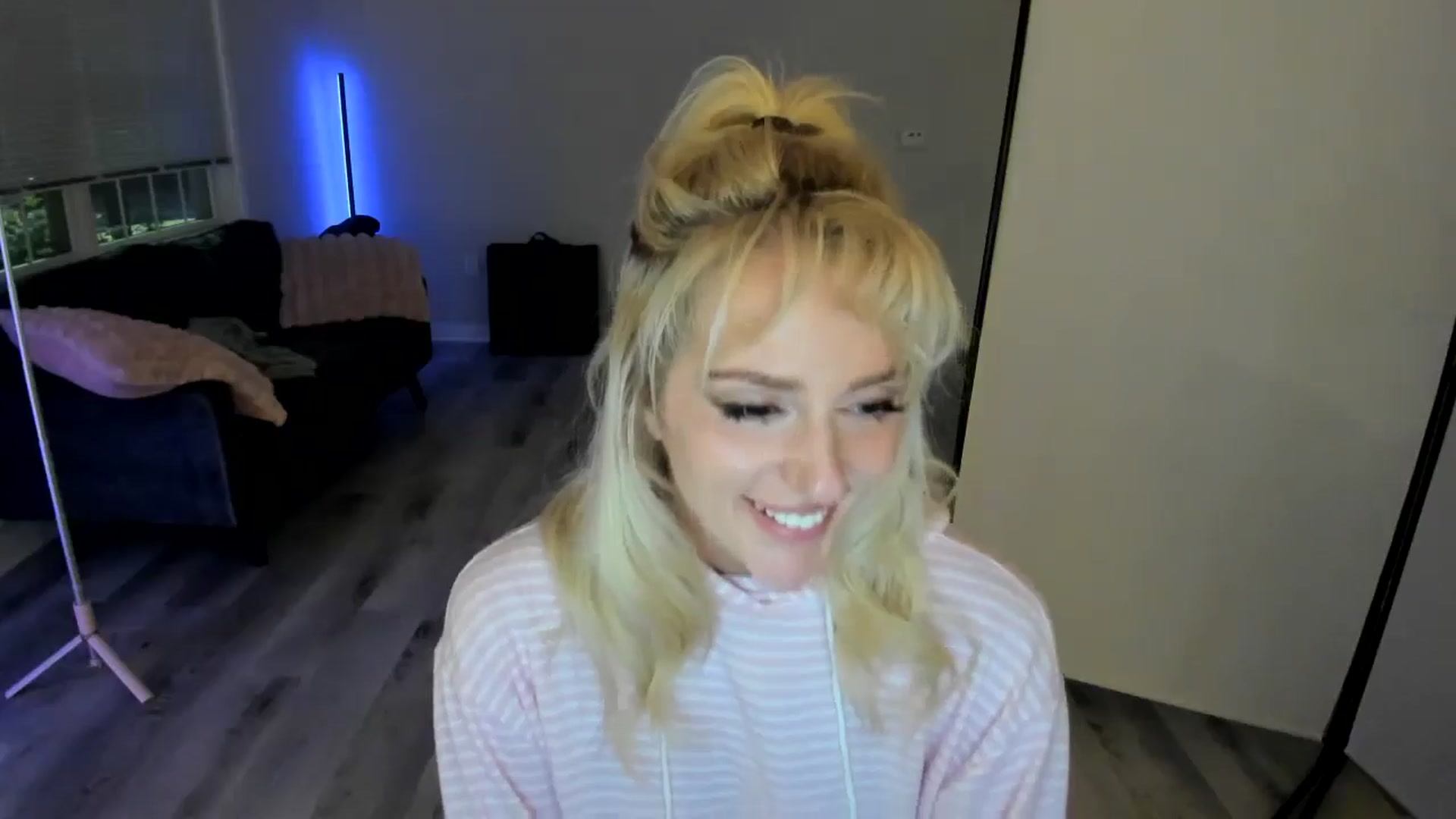 Gallery image thumbnail from Milk_Party's myfreecams stream on, 07/07/2024, 03:54 image 14 of 20