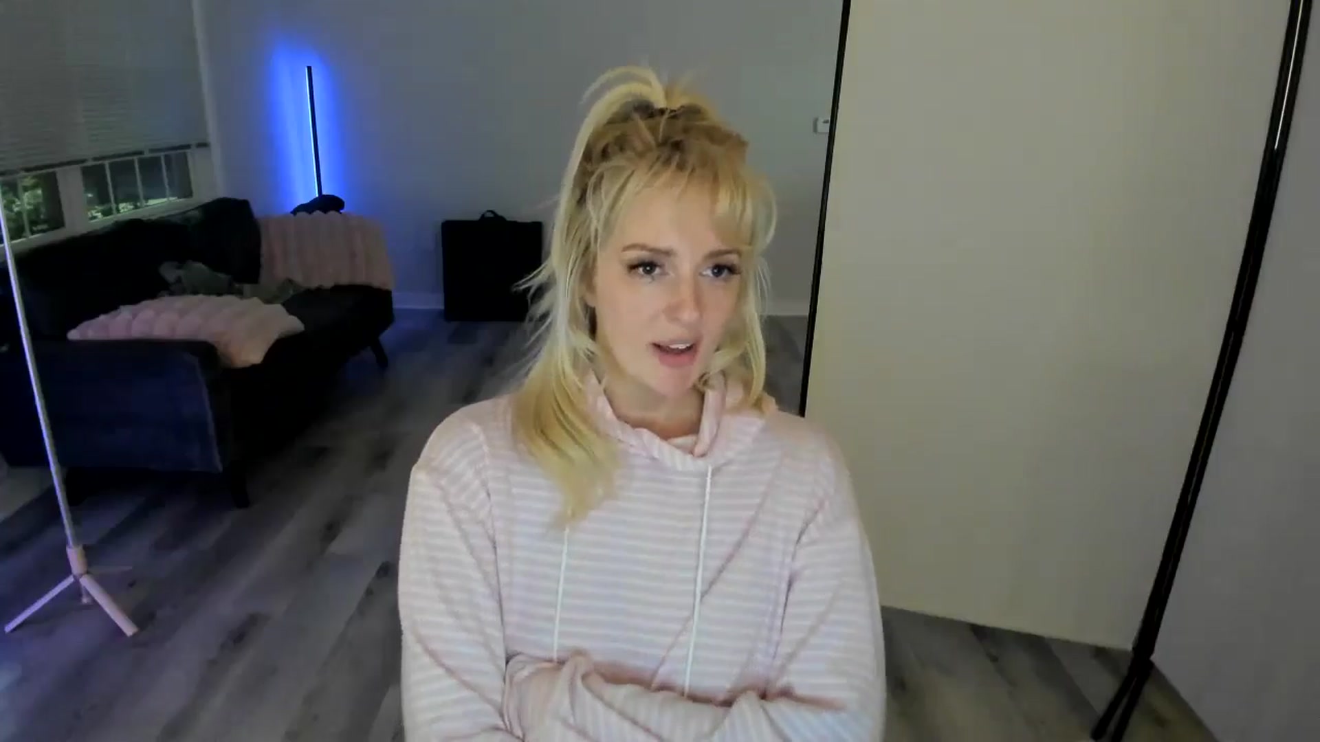 Gallery image thumbnail from Milk_Party's myfreecams stream on, 07/08/2024, 04:19 image 16 of 20