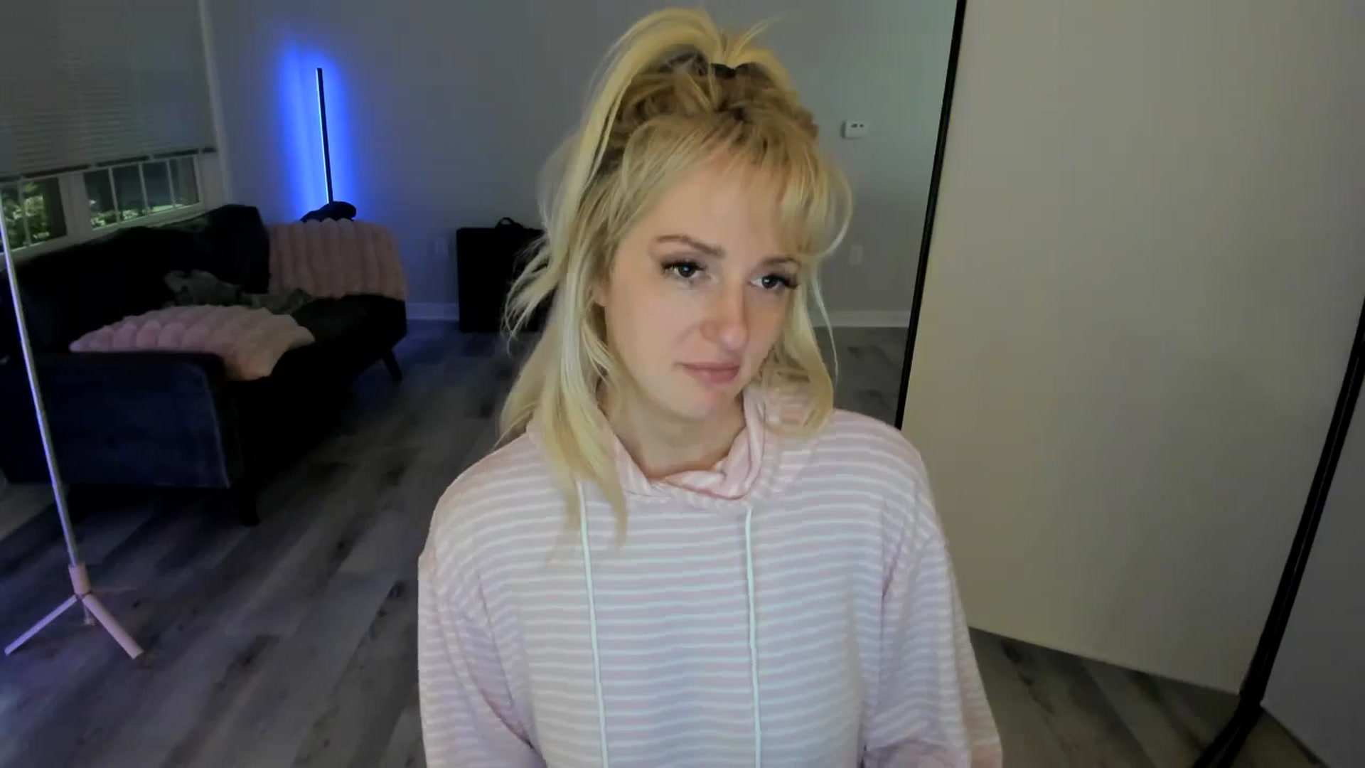 Gallery image thumbnail from Milk_Party's myfreecams stream on, 07/08/2024, 04:19 image 8 of 20